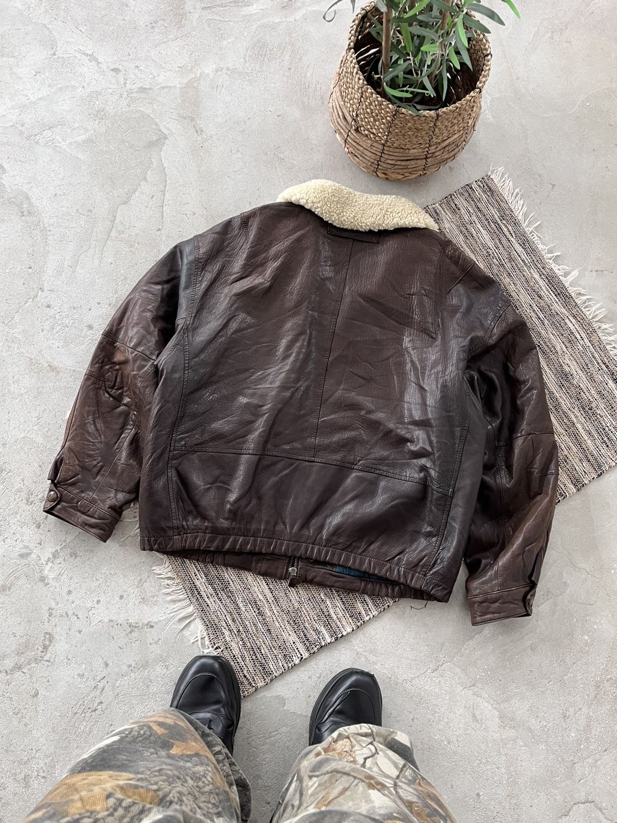 Genuine Leather Vintage Nautica Brown Faded Leather Bomber Jacket Fur Collar Size US L / EU 52-54 / 3 - 3 Thumbnail