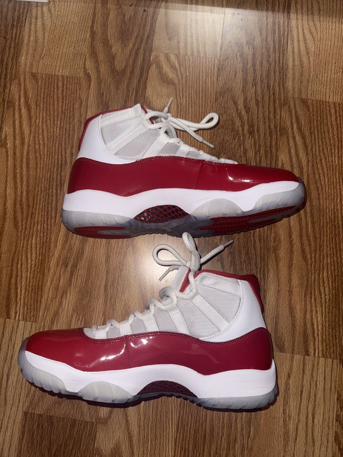 Jordan Brand Air Jordan 11 Retro ‘Cherry’ 2022 Size US 9.5 / EU 42-43 - 4 Thumbnail