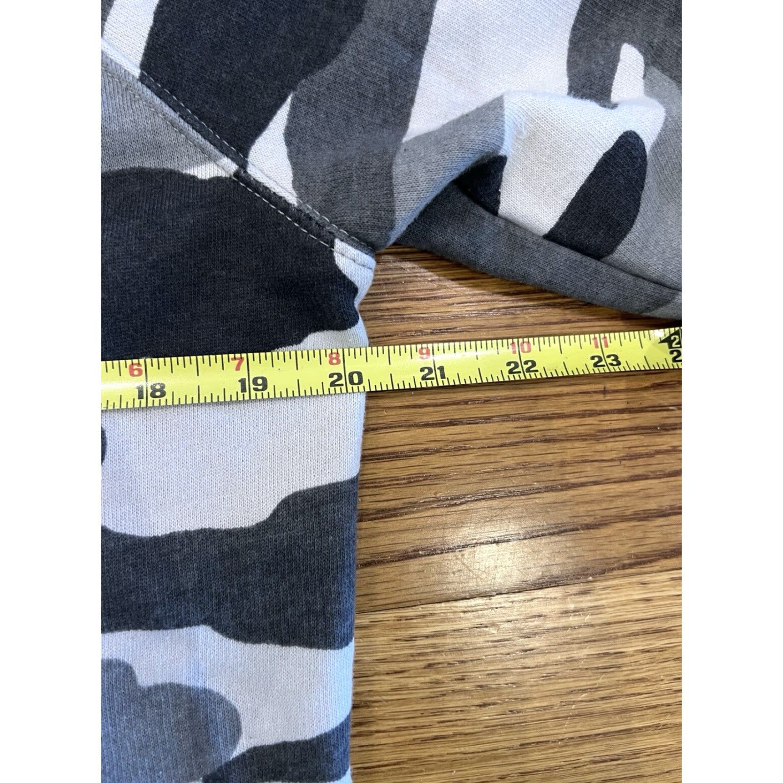 Lucky Brand Lucky Brand Sweatshirt Camouflage Crewneck Women S Small Gray Logo Casual Activewear Size S / US 4 / IT 40 - 5 Thumbnail