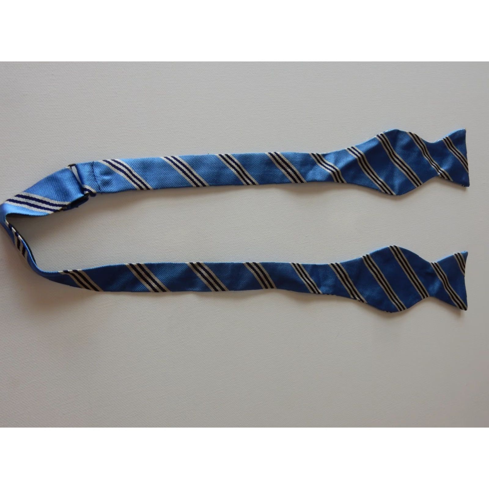 Brooks Brothers VINTAGE Brooks Brothers Bow Tie Mens Silk Blue 2-inch Wide United States Silk Bow Tie Mens Size ONE SIZE - 2 Thumbnail