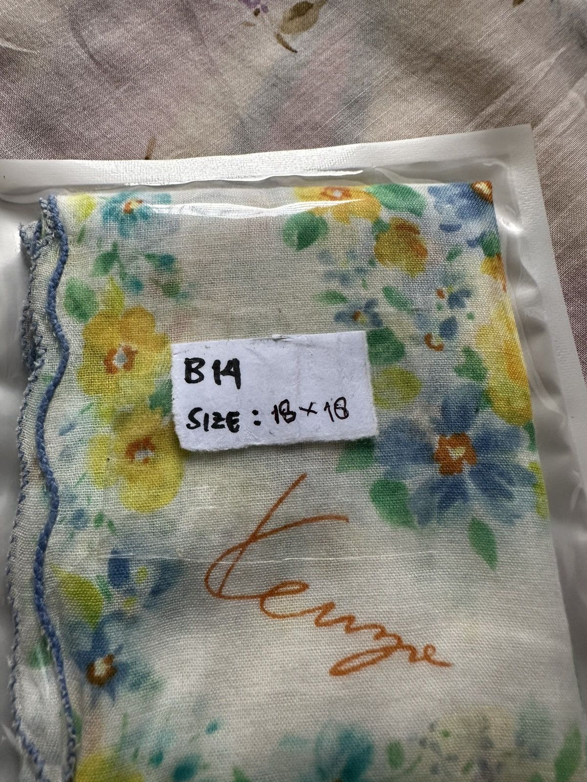 Kenzo × Vintage Vintage Kenzo Handkerchief/ Neckerchief/ Bandana Size ONE SIZE - 10 Thumbnail