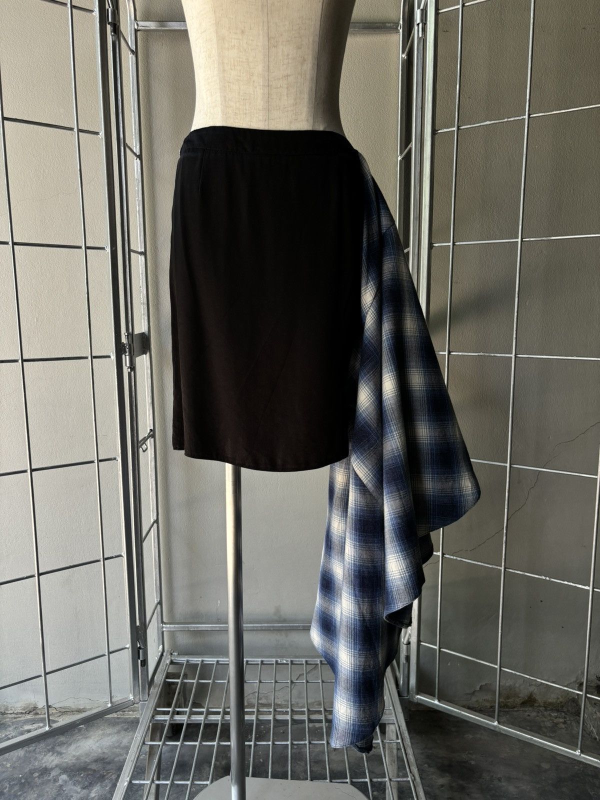 Maison Margiela MM6 Maison Margiela layered plaid skirt Size 26" / US 2 / IT 38 - 16 Thumbnail