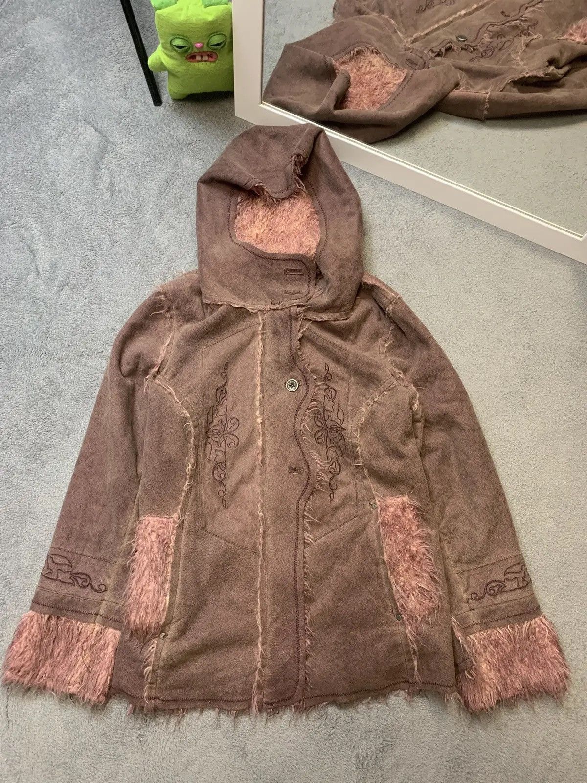 Vintage Vintage Y2K Opium Sued Style Fuzzy Fur Hood Owens Style Size US S / EU 44-46 / 1 - 1 Thumbnail