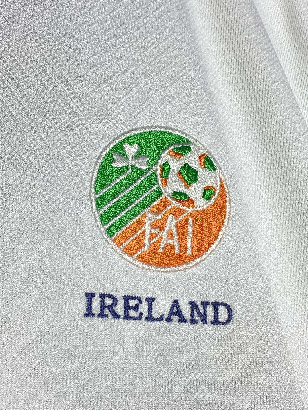 Umbro Vintage Ireland National Team 2002 Away Football Shirt Size US XL / EU 56 / 4 - 5 Thumbnail