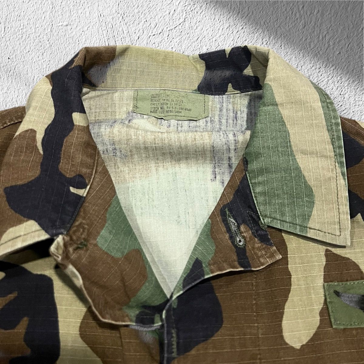 Vintage 80s U.S. Army Woodland Camo Utility Field Jacket BDU Ripstop Size US L / EU 52-54 / 3 - 6 Thumbnail