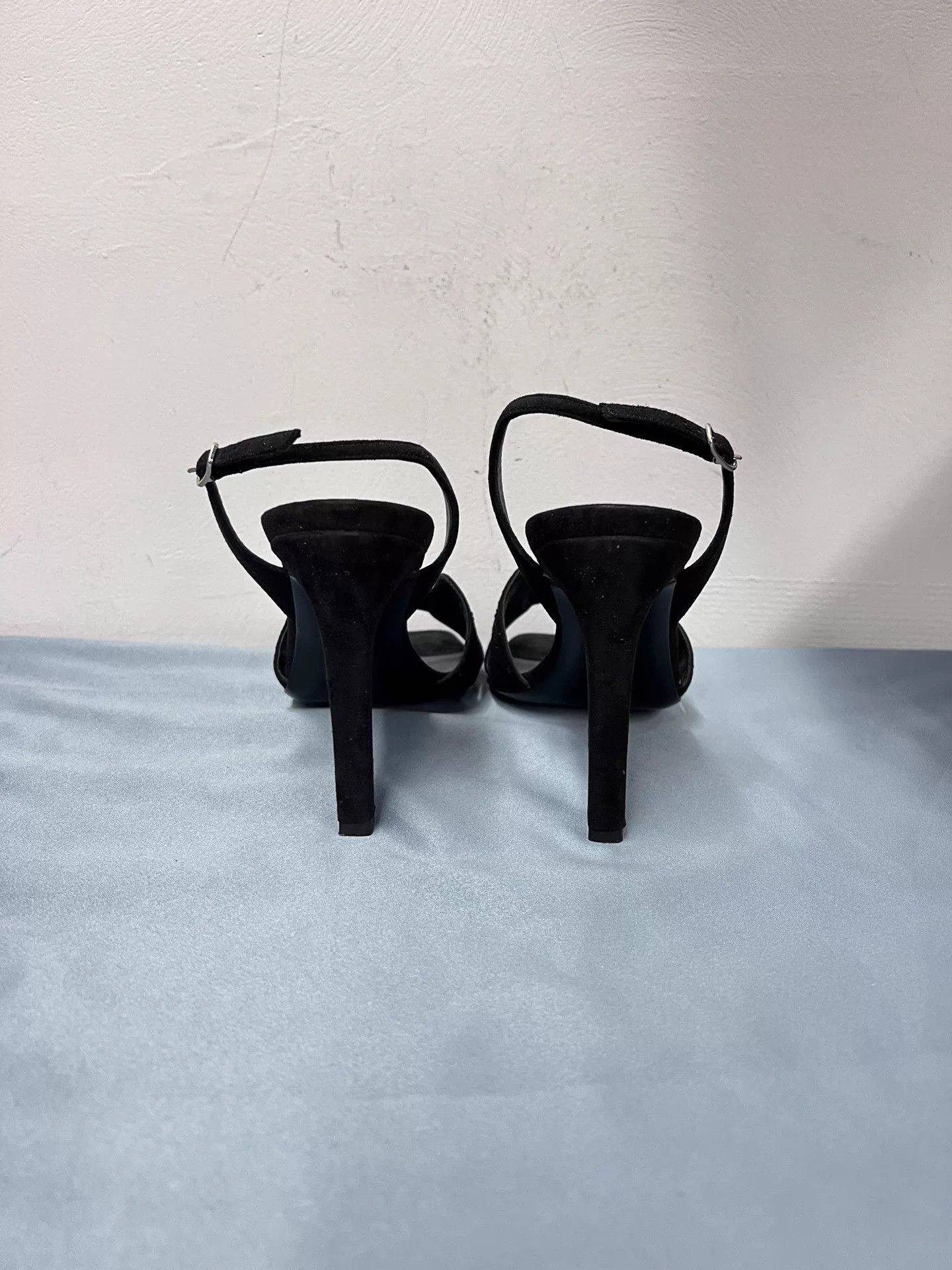 Hermes Hermes Joy Goatskin Crystal Palladium Strappy Sandal 37 New Size US 6.5 / IT 36.5 - 3 Thumbnail