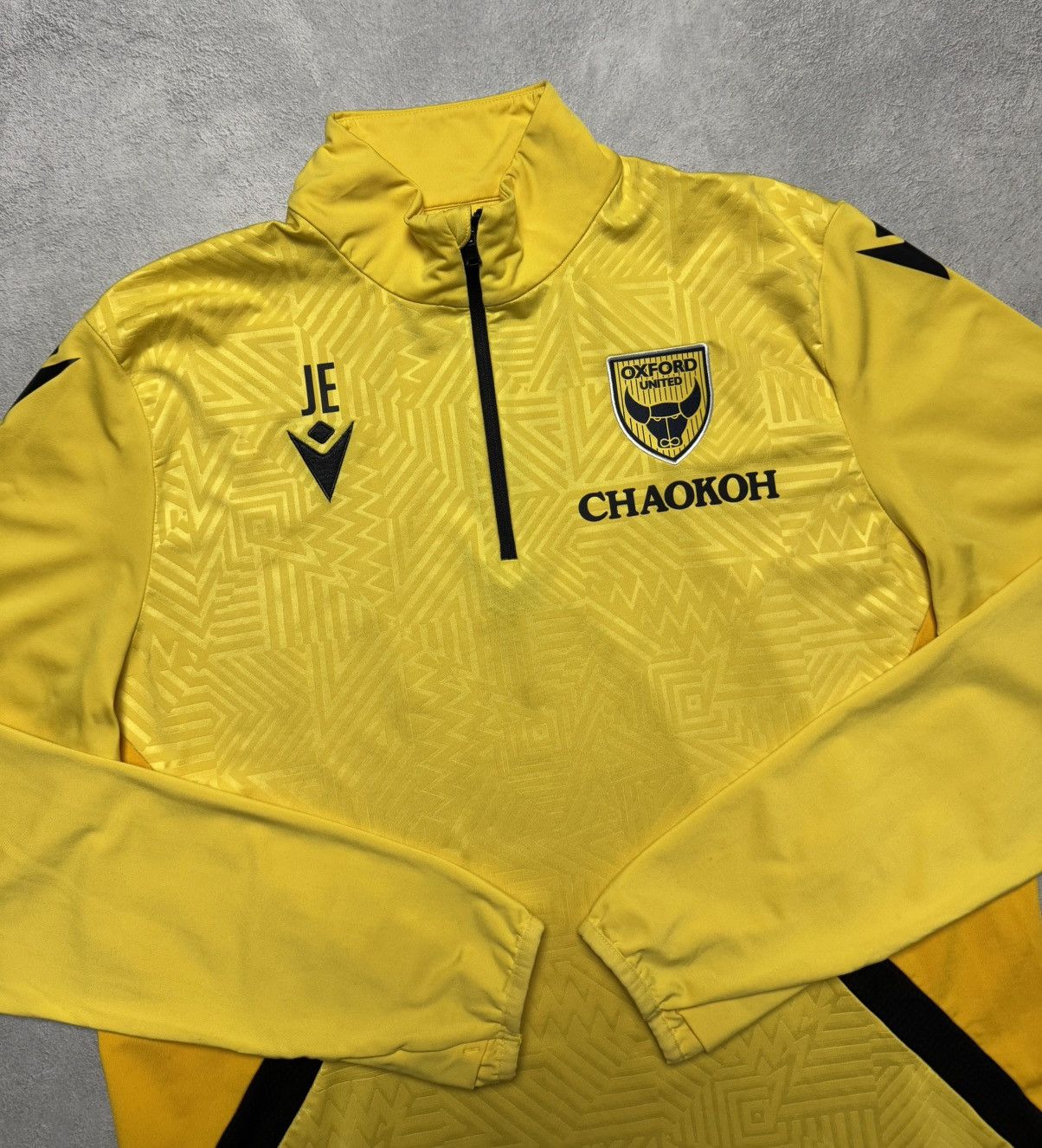 Macron Oxford United 2022 2023 Football Soccer 1/4 Zip Top Macron Size US XXL / EU 58 / 5 - 3 Thumbnail