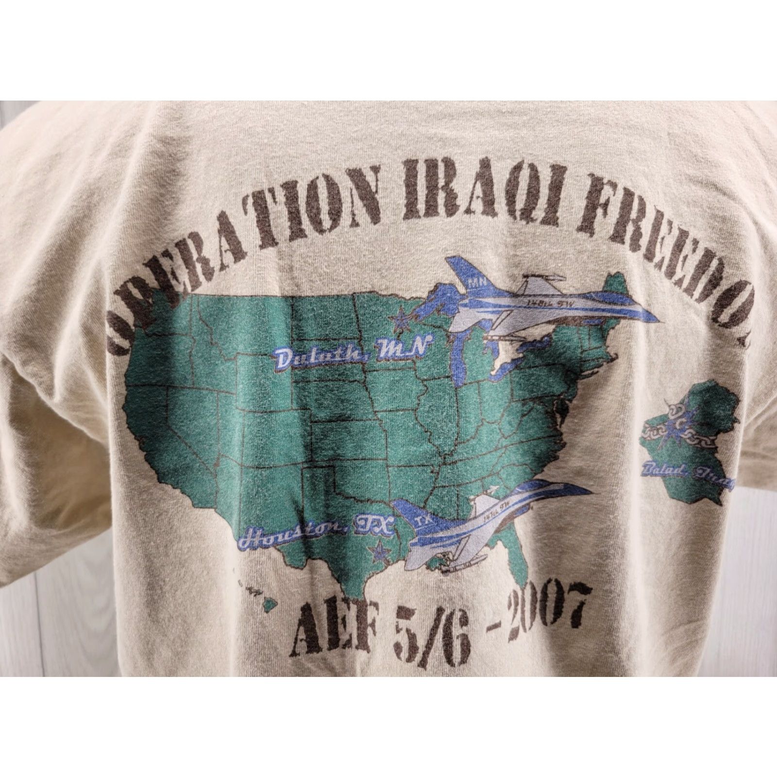 Anvil VINTAGE Anvil Distressed Operation Iraqi Freedom Mens LRG Tan Shirt Military AEF 5/6 2007 Shirt Mens XL Brown Cotton Graphic Military USA 2007 Size US XL / EU 56 / 4 - 7 Thumbnail