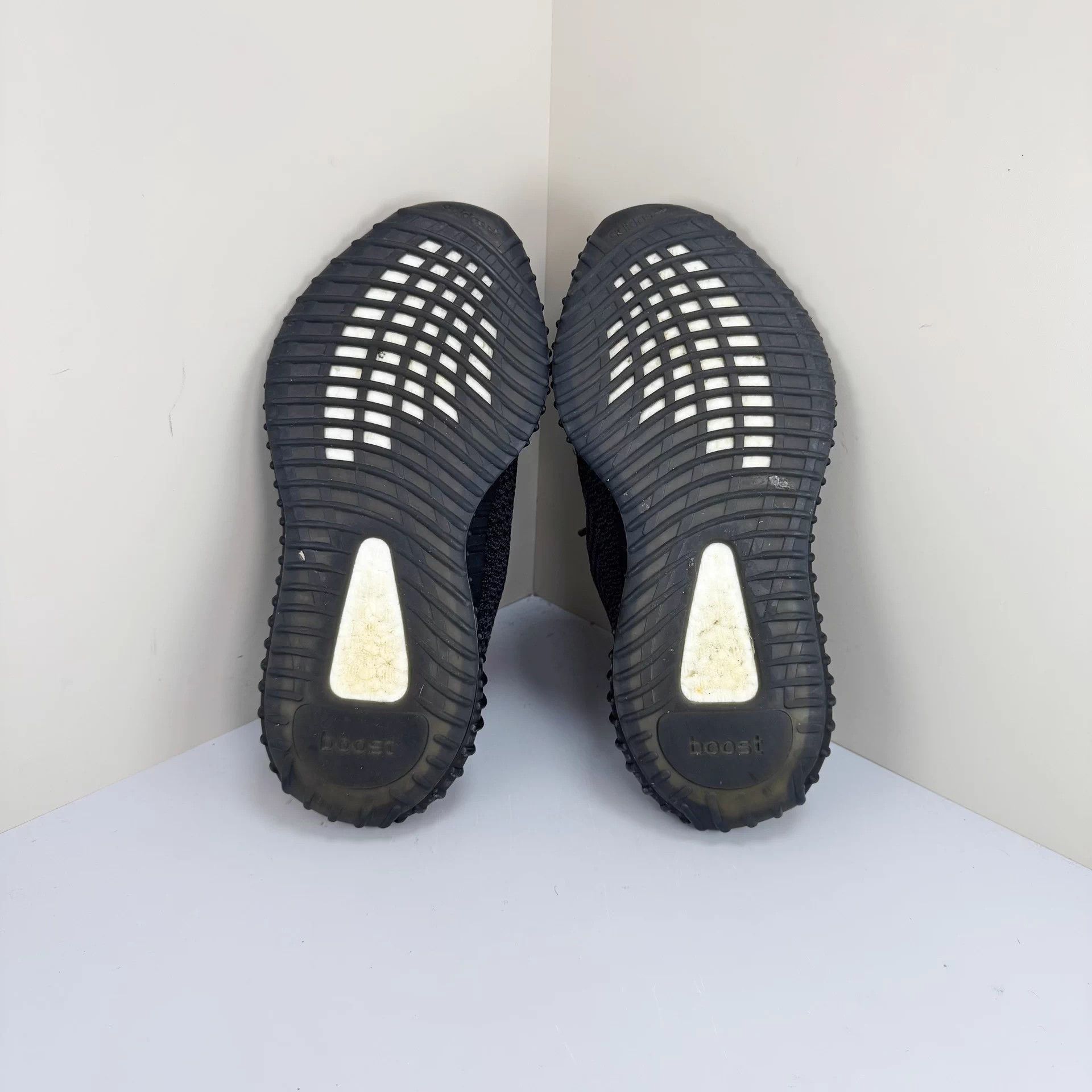 Adidas Adidas Yeezy 350V2 Black Angel 39 98 New Size US 8 / IT 38 - 5 Thumbnail