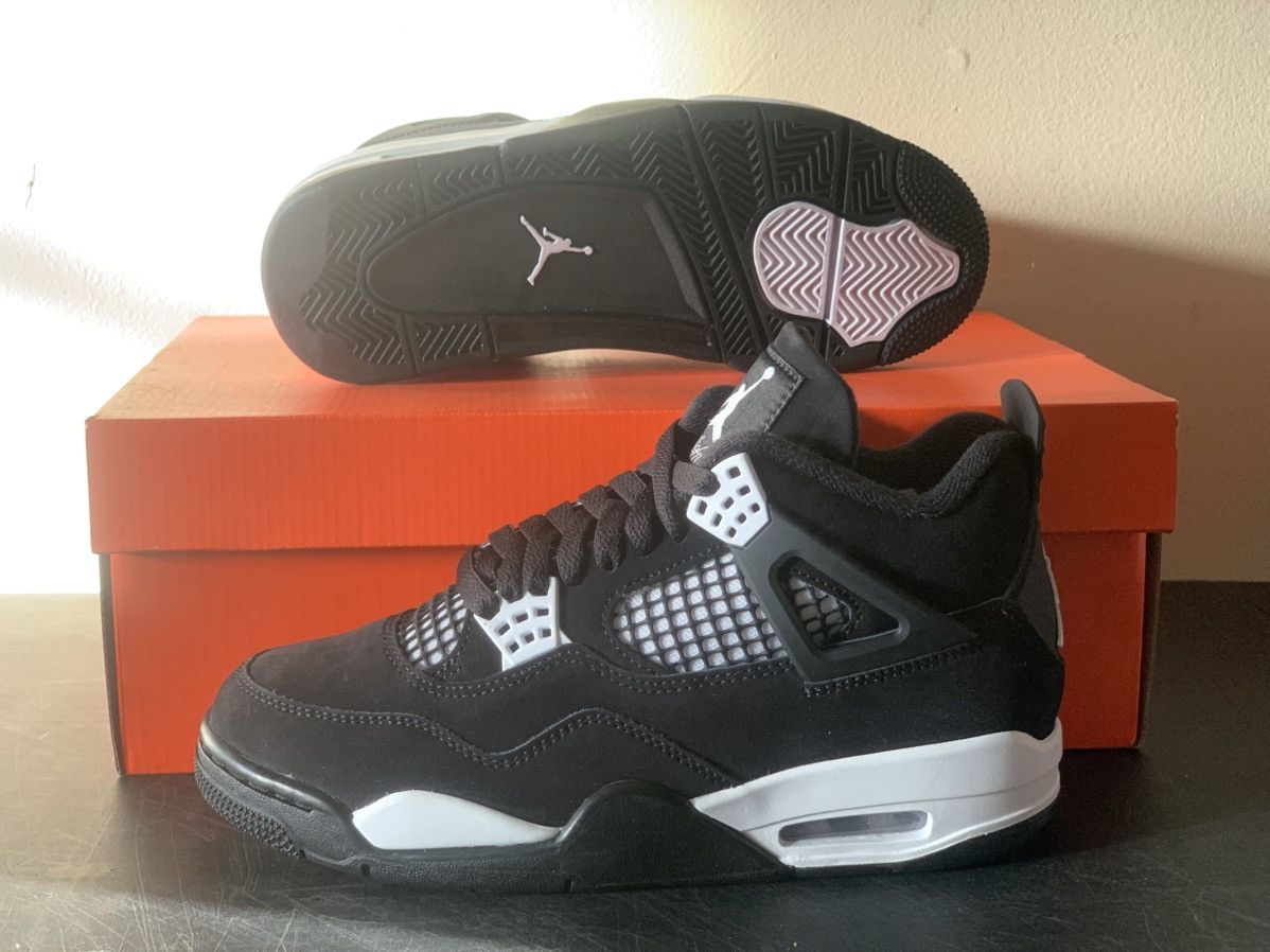 Air Jordan 4 Retro White Thunder Size 5.5