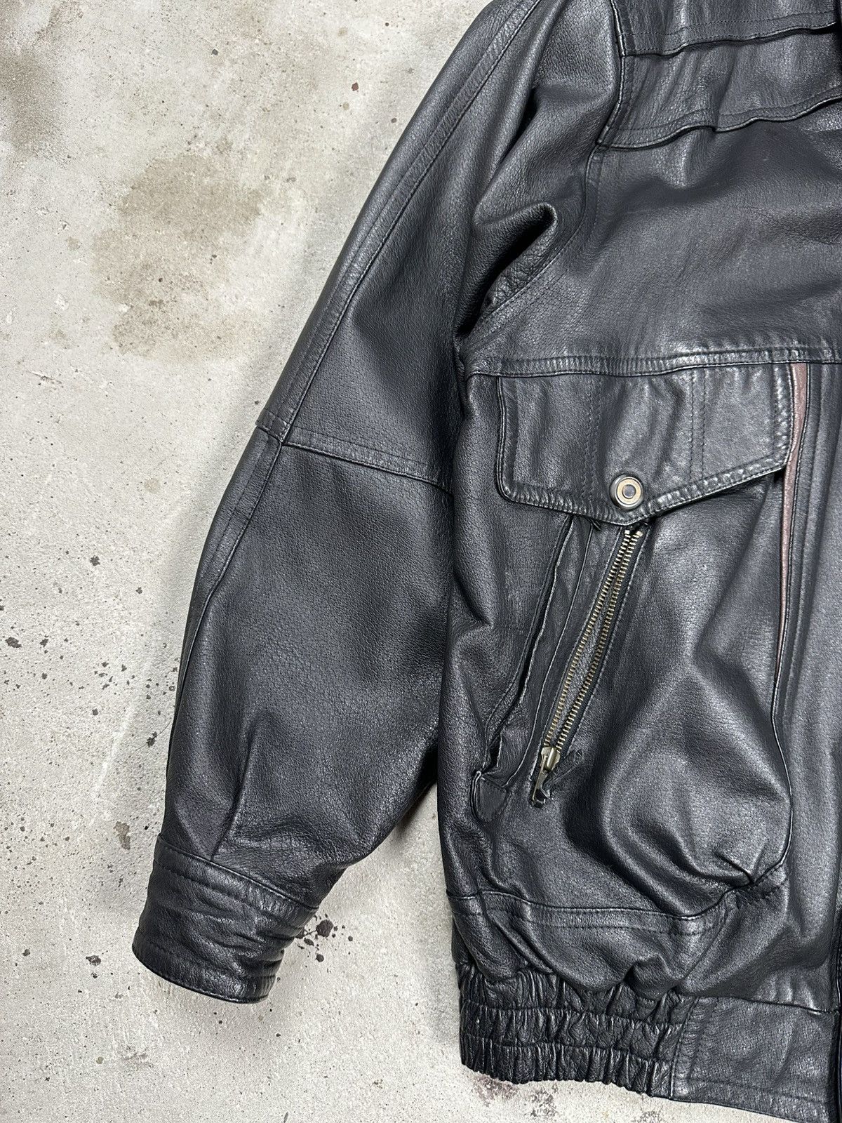 Vintage Vintage 90s Black Leather Utility Distressed Bomber Jacket Size US XL / EU 56 / 4 - 4 Thumbnail