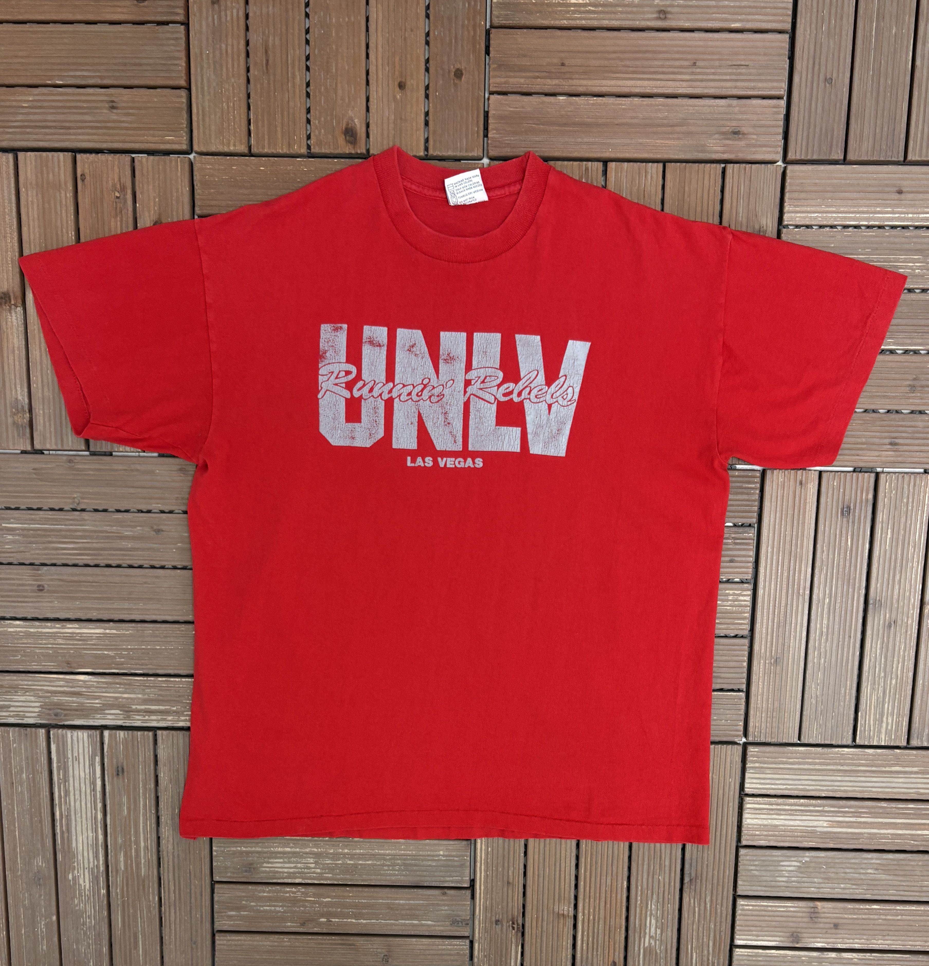 Vintage University of Nevada Las Vegas UNLV Runnin' Rebels Vtg Tee Size US XL / EU 56 / 4 - 1 Thumbnail