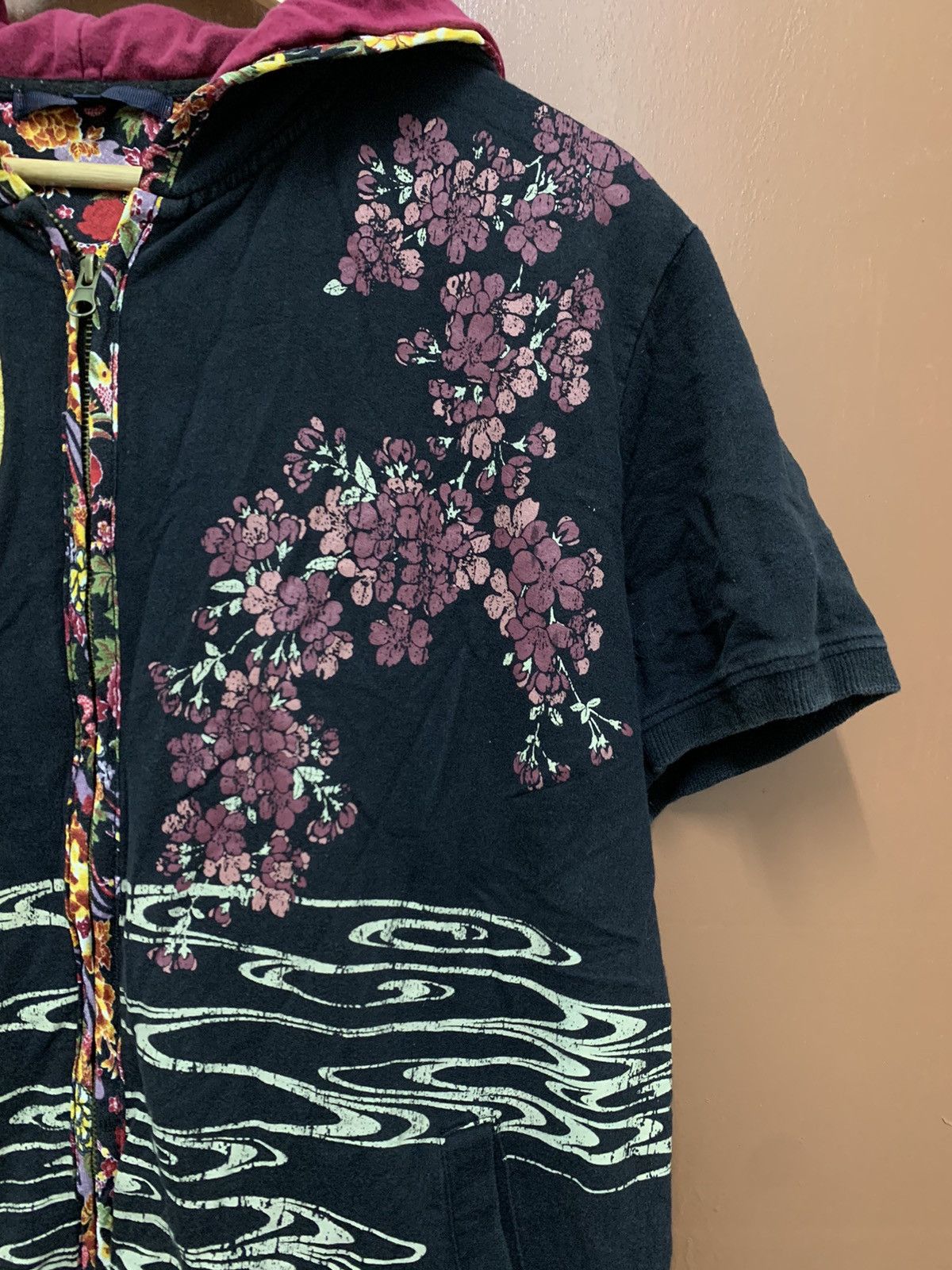 Vintage YAKUZA DRAGON SUKAJAN SHORT SLEEVE HOODIE VERY RARE Size US L / EU 52-54 / 3 - 5 Thumbnail