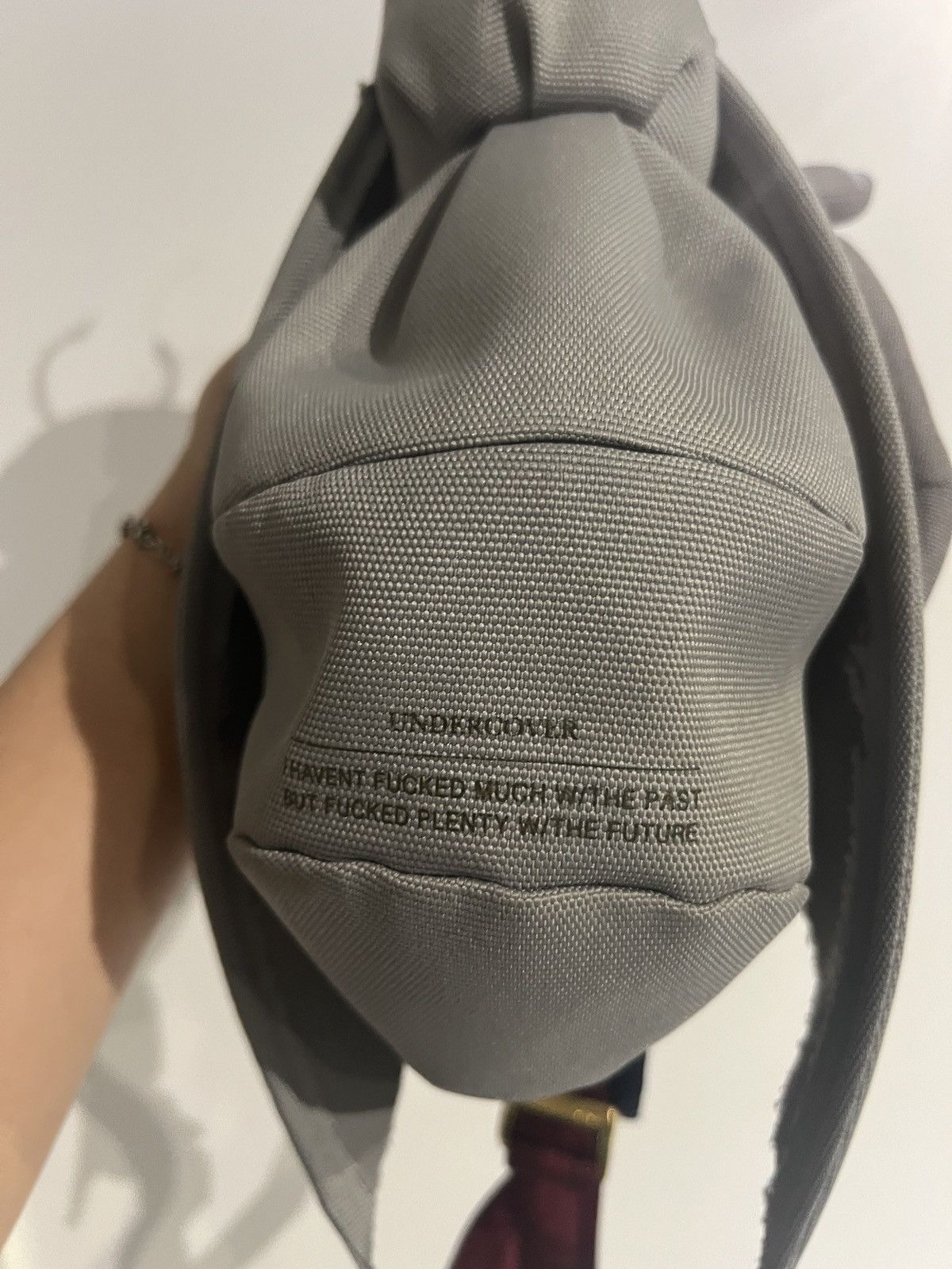 Jun Takahashi × Undercover FRIENDS AND FAMILY AW16 Undercover “Perfect Day” Wasp Bag Size ONE SIZE - 5 Thumbnail