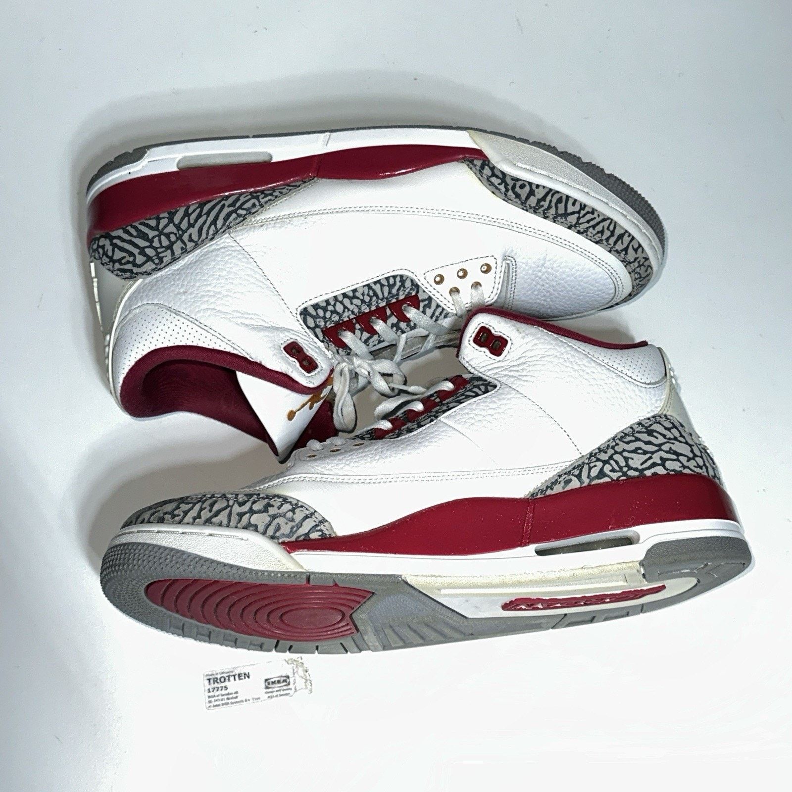 Nike Nike Air Jordan 3 Retro Sneaker Red/White, Men's Size 13 Size US 13 / EU 46 - 10 Thumbnail