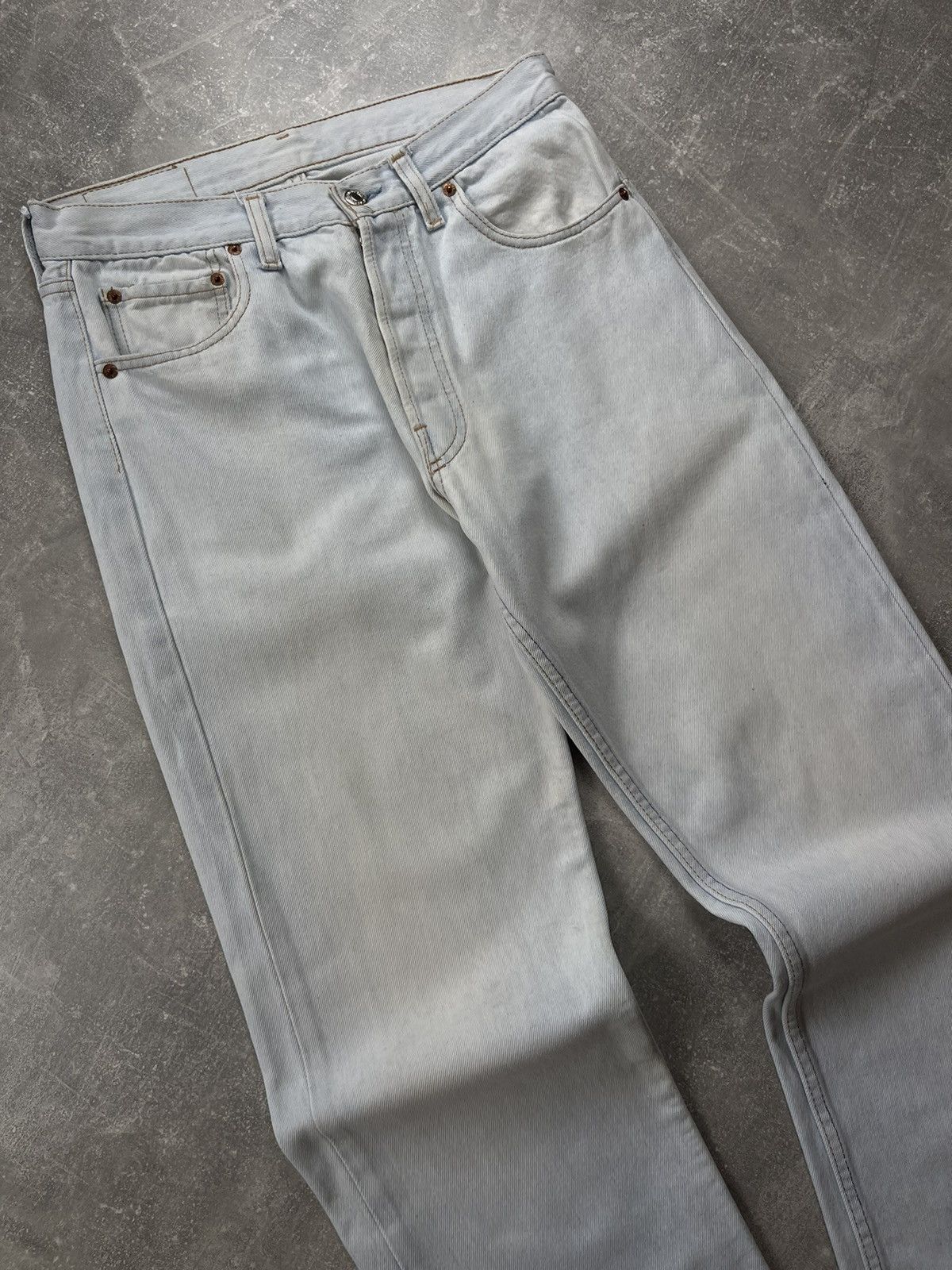 Levi's × Vintage Vintage Levi's 501xx Jeans USA Made Light Wash 90s Button Size US 32 / EU 48 - 9 Thumbnail
