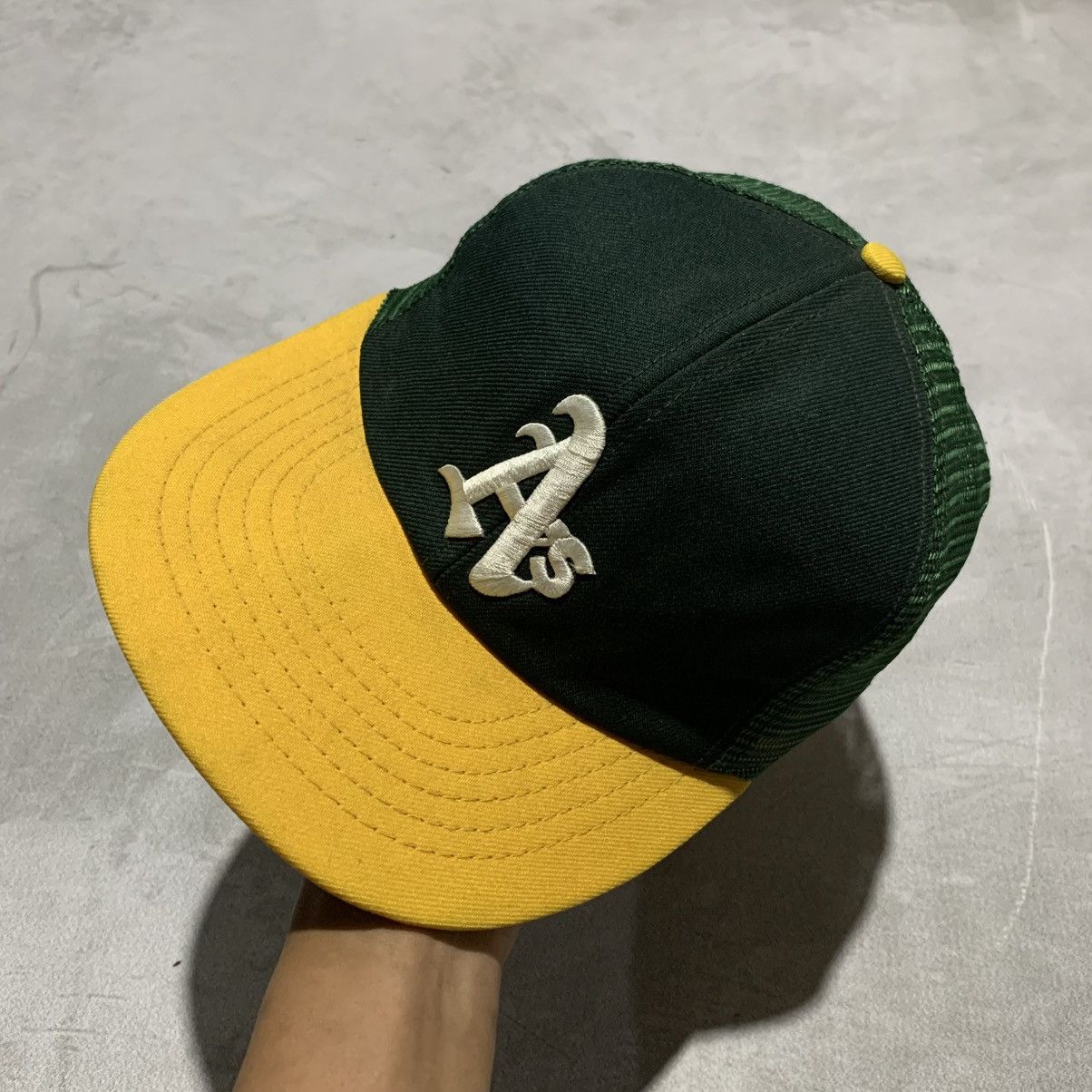 MLB Vintage MLB Oakland Athletics Trucker Hat by Annco Size ONE SIZE - 1 Thumbnail