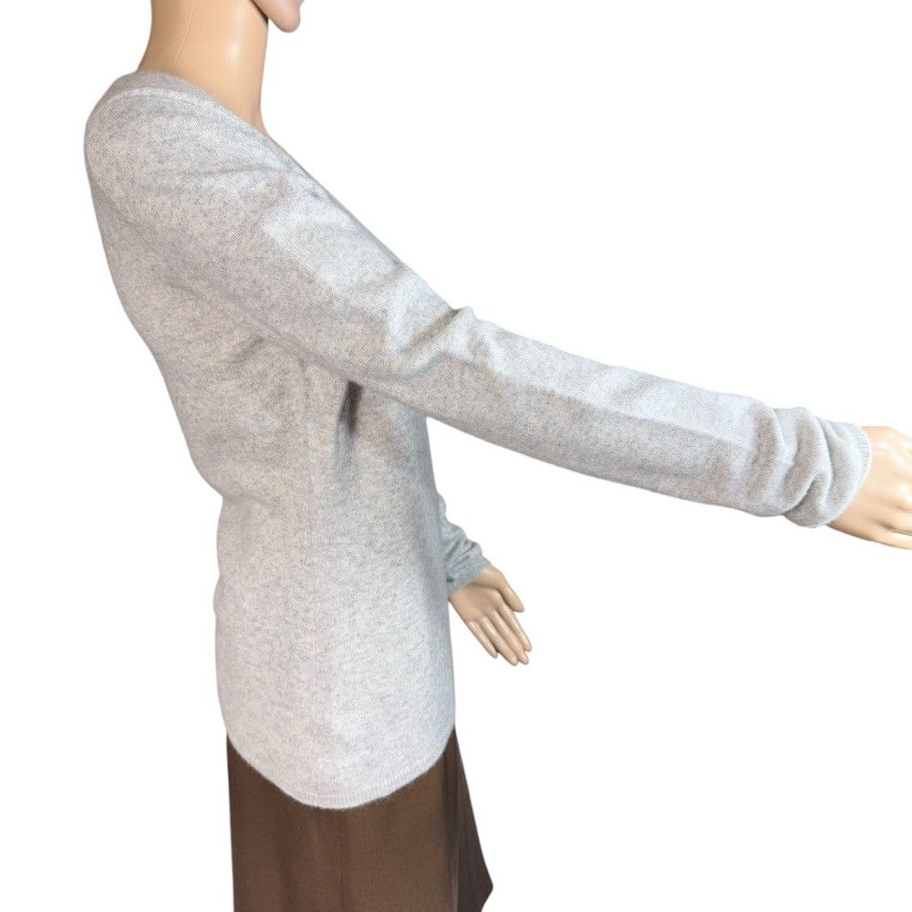 Other Cashmere Box 100% Cashmere Light Grey V-Neck Sweater Size L Size L / US 10 / IT 46 - 3 Thumbnail