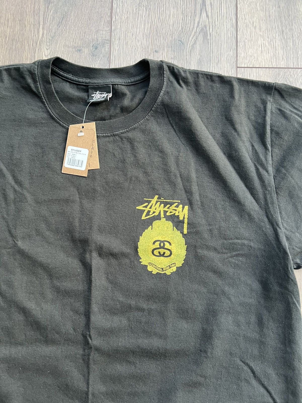 Stussy Stussy Crown Wreath Pigment Dyed Tee Large “Black” Size US L / EU 52-54 / 3 - 3 Thumbnail