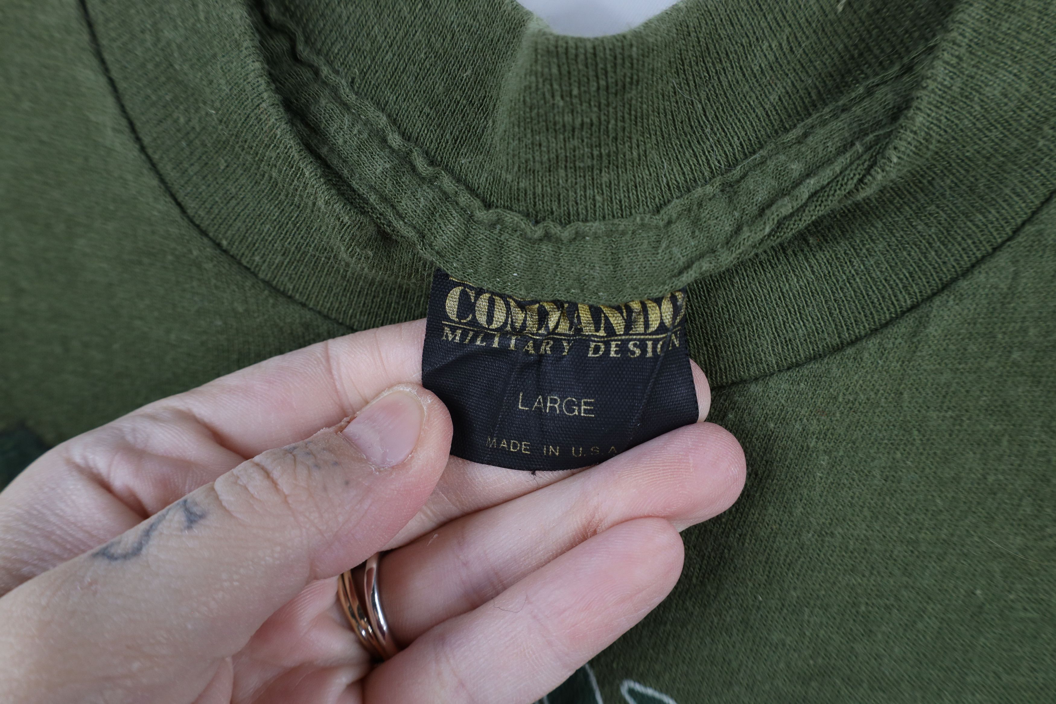 Vintage Vintage 70s Good Soldiers Gutless Politicians T-Shirt USA Size US L / EU 52-54 / 3 - 9 Thumbnail