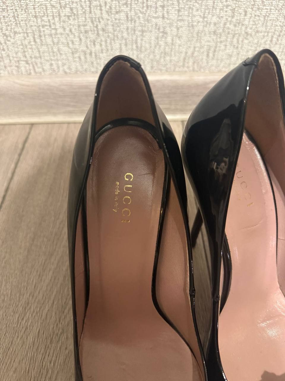 Gucci Gucci Black Patent Leather Knotted Toe Pumps Size 37 1/3 Size US 7.5 / IT 37.5 - 6 Thumbnail