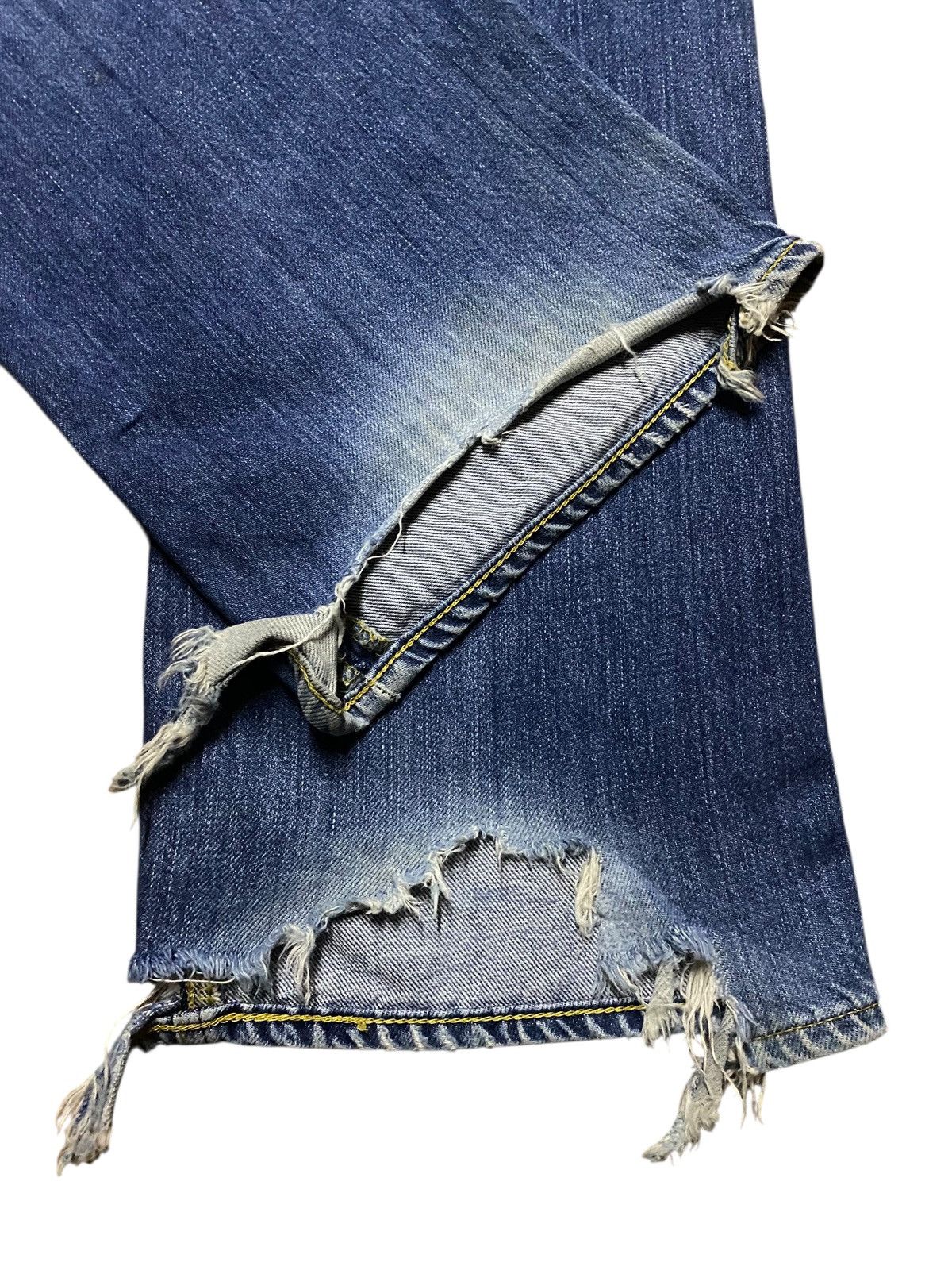Issey Miyake × Lee Vintage Lee Riders Faded Wash Distressed Flare Jeans Size US 32 / EU 48 - 10 Thumbnail