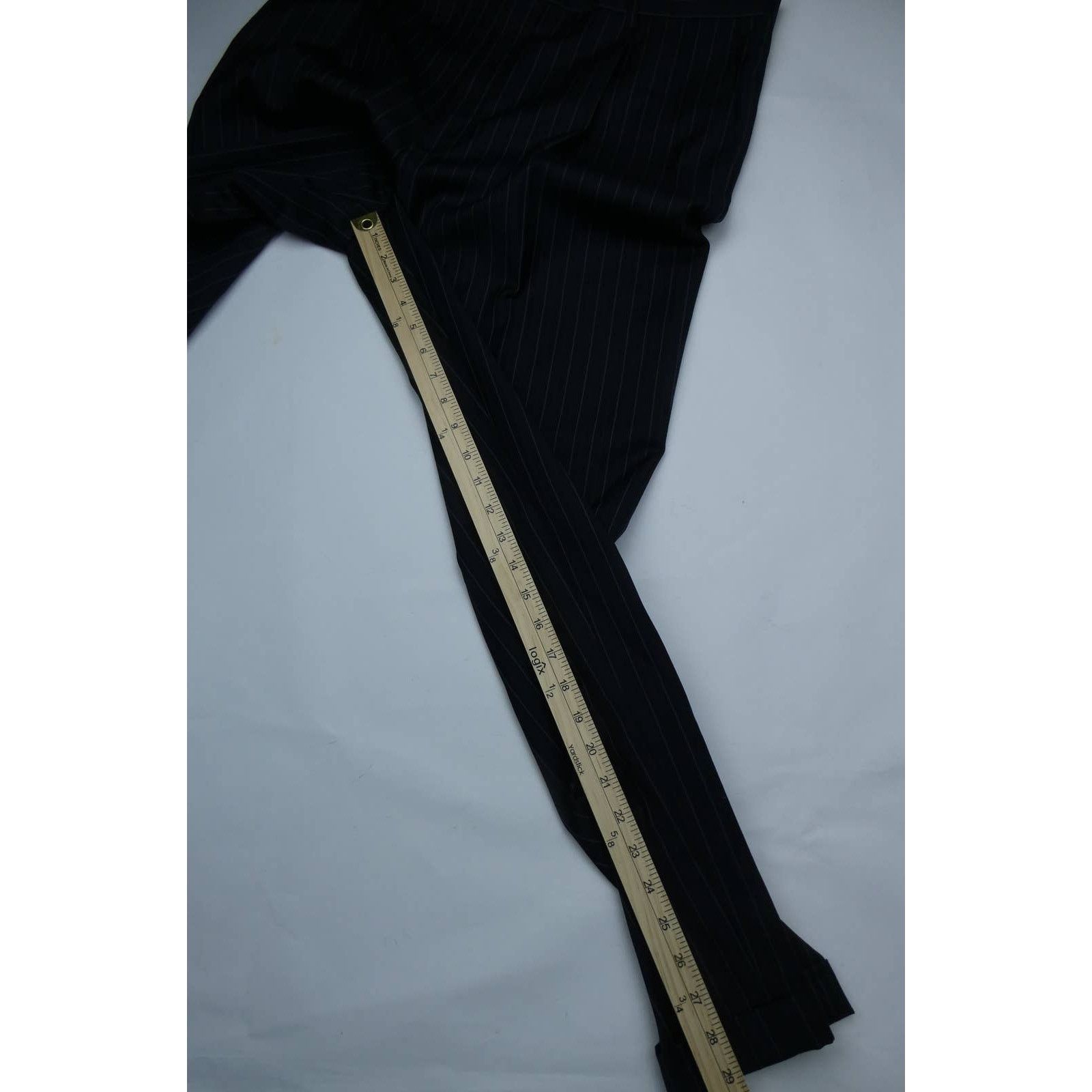 Hart Schaffner Marx NEW Hart Schaffner Marx Travelor 2 piece suit, 41R, Navy Size 40R - 8 Thumbnail