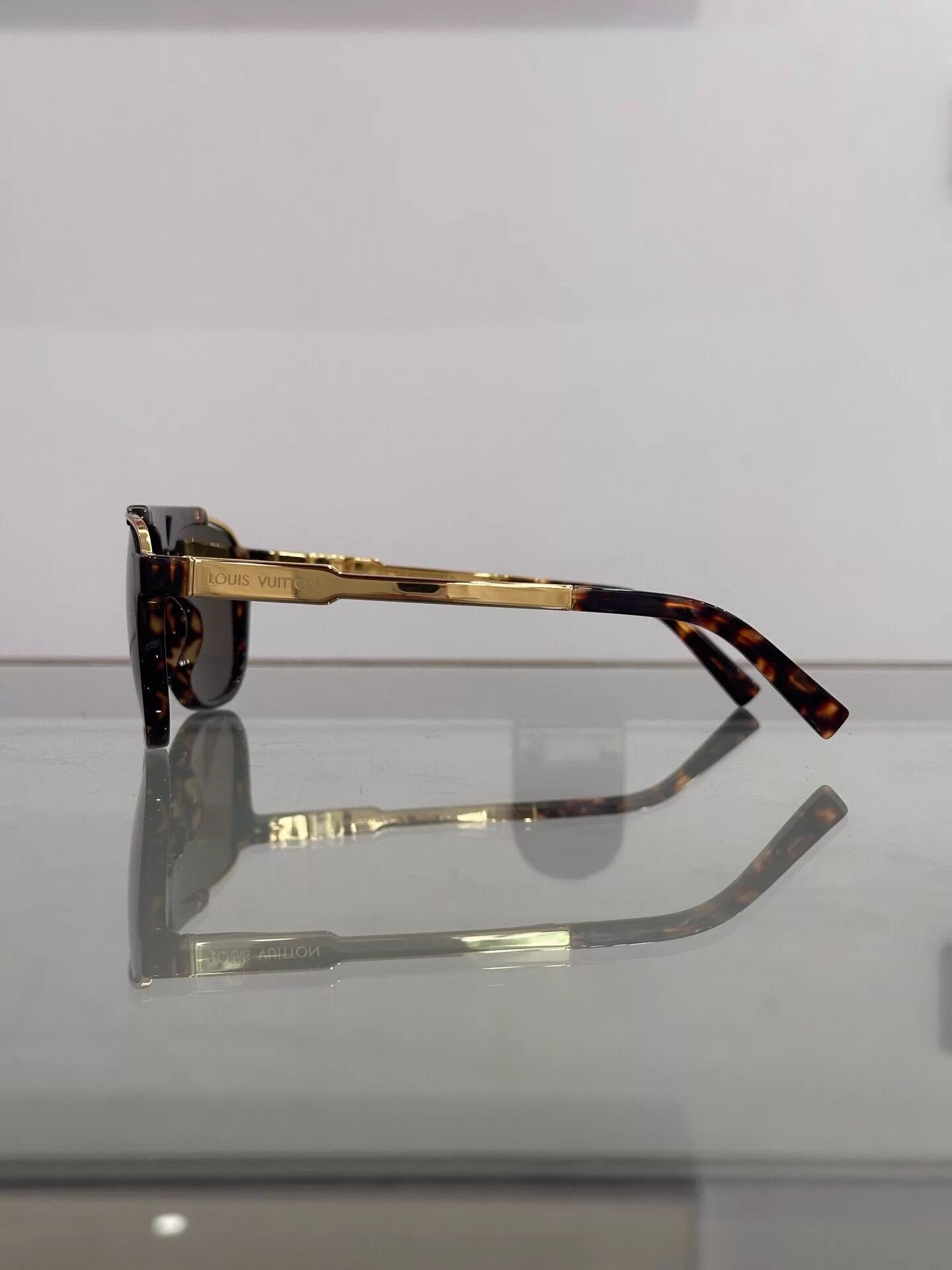 Louis Vuitton LV Black Monogram Gold Irregular Sunglasses Size ONE SIZE - 4 Thumbnail