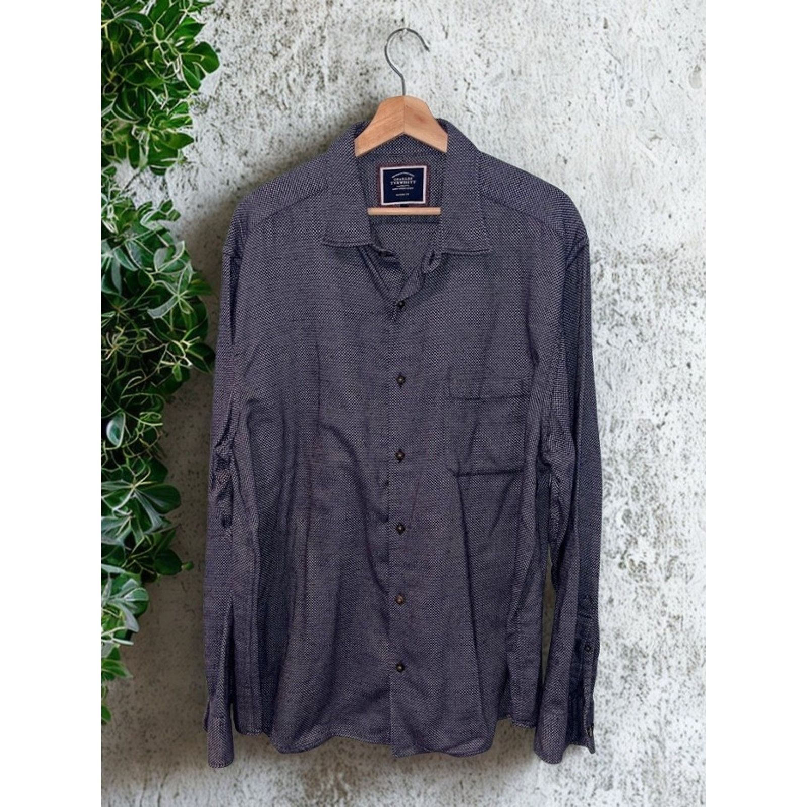 Charles Tyrwhitt Charles Tyrwhitt Heavy Cotton Button Down Shirt Men's Sz. XL Size US XL / EU 56 / 4 - 6 Thumbnail
