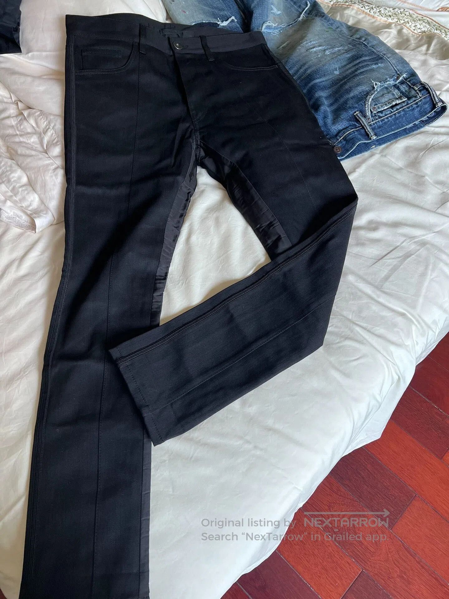 Prada Prada Black Slim Fit Pants in Excellent Condition. Size US 34 / EU 50 - 1 Thumbnail