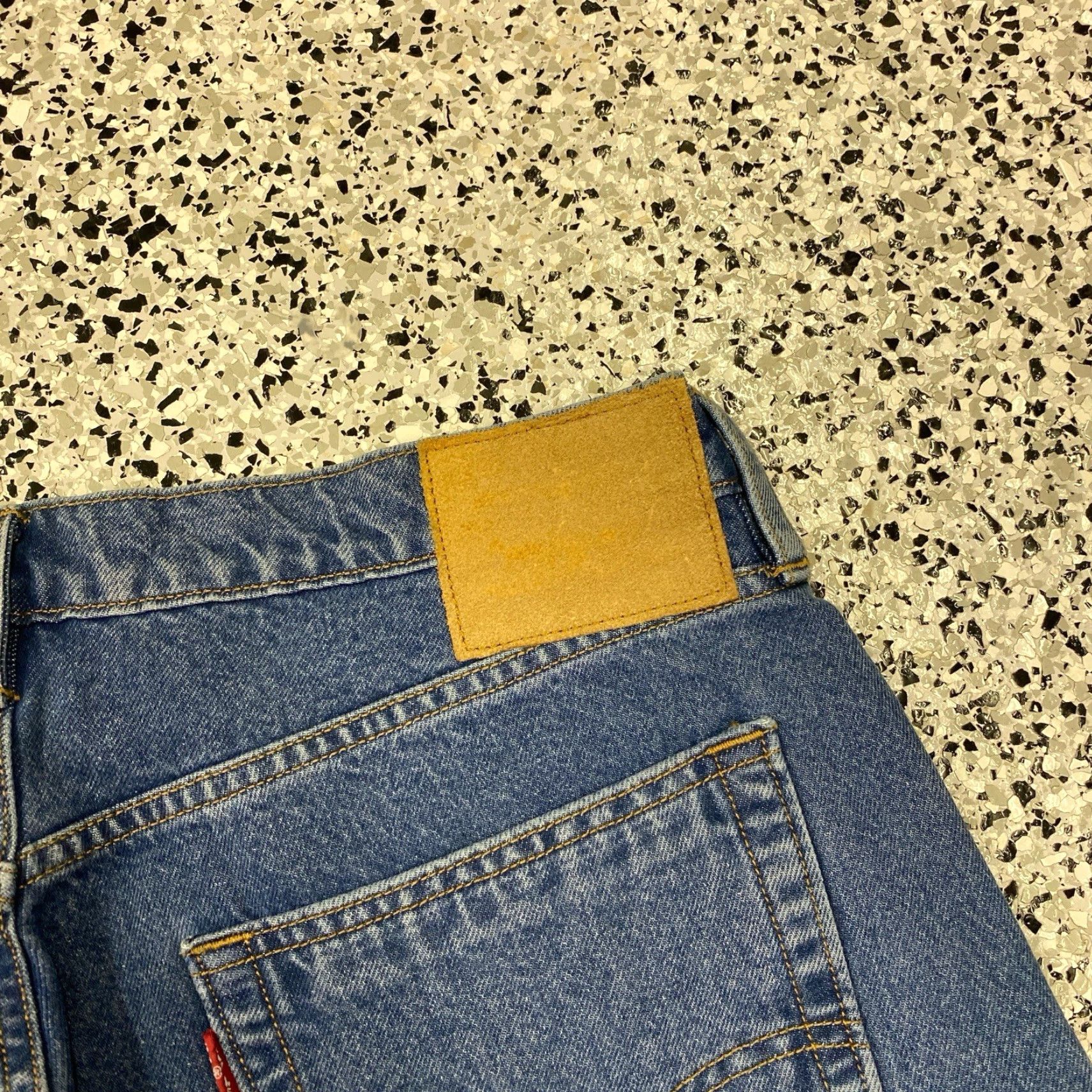 Levi's VINTAGE Levi's Wide Leg Jeans Men 33x31 Denim Blue 5-Pocket Regular Inseam 31 90s City USA Classic 502 Levi's 500 Series Mens Jeans"} Size US 33 - 4 Thumbnail