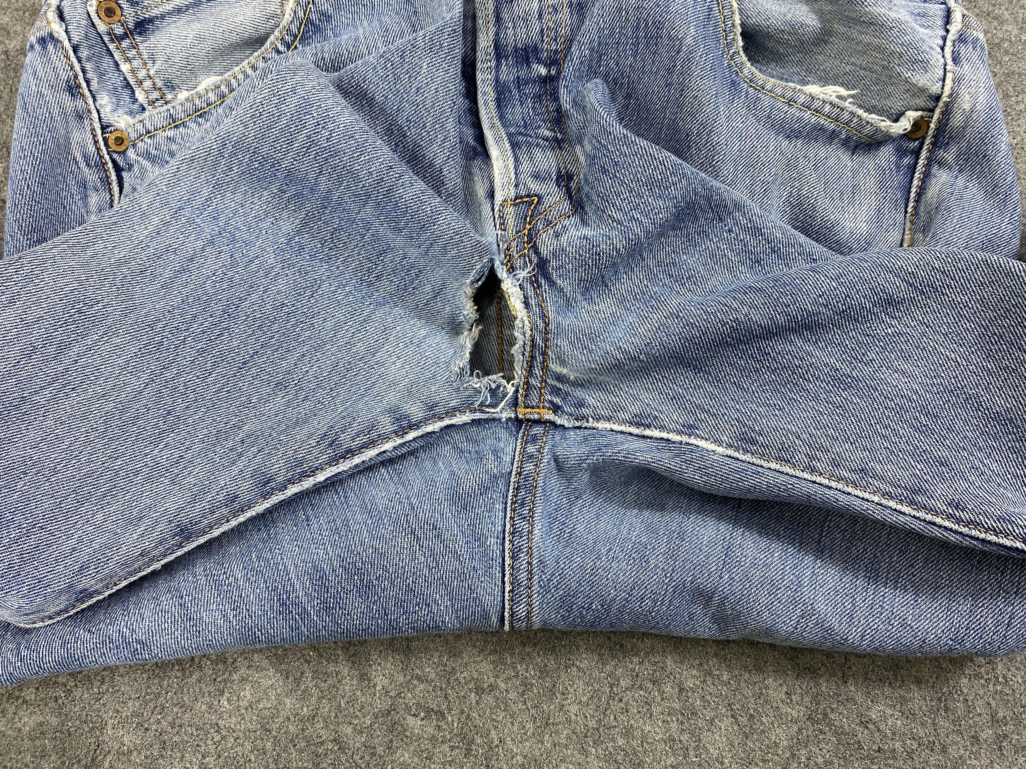 Levi's Dirty Used Blue Vintage Levi's 501 35x30.5 Denim -JN2389 Size US 35 - 15 Thumbnail