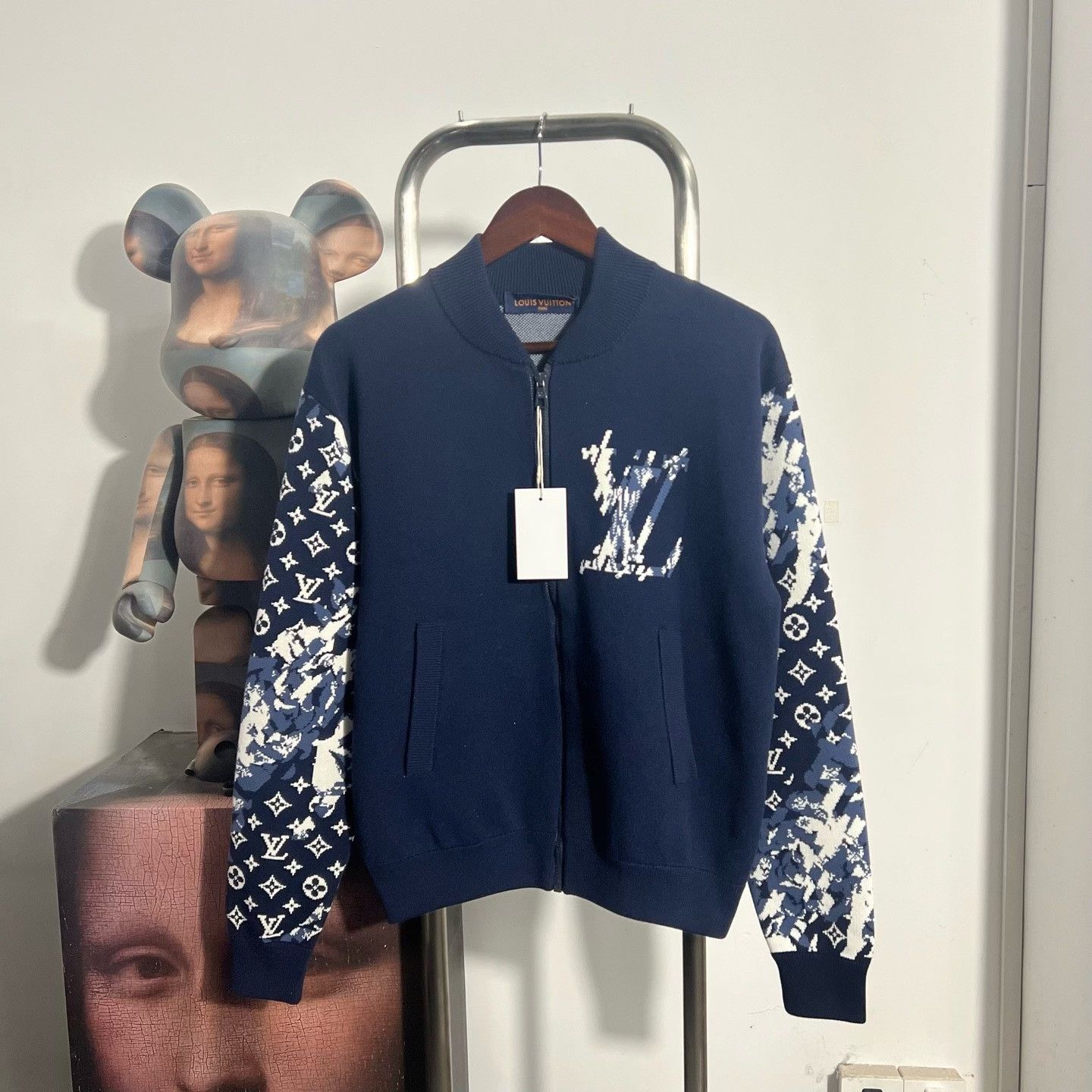 Louis Vuitton Louis Vuitton Light Jacket xs Men Size US XS / EU 42 / 0 - 1 Thumbnail