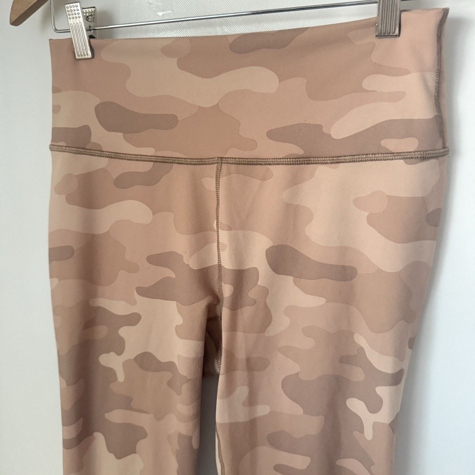 Fabletics Fabletics Powerhold Camo Gym Workout Running Lounge Leggings Size 27" / US 4 / IT 40 - 5 Thumbnail
