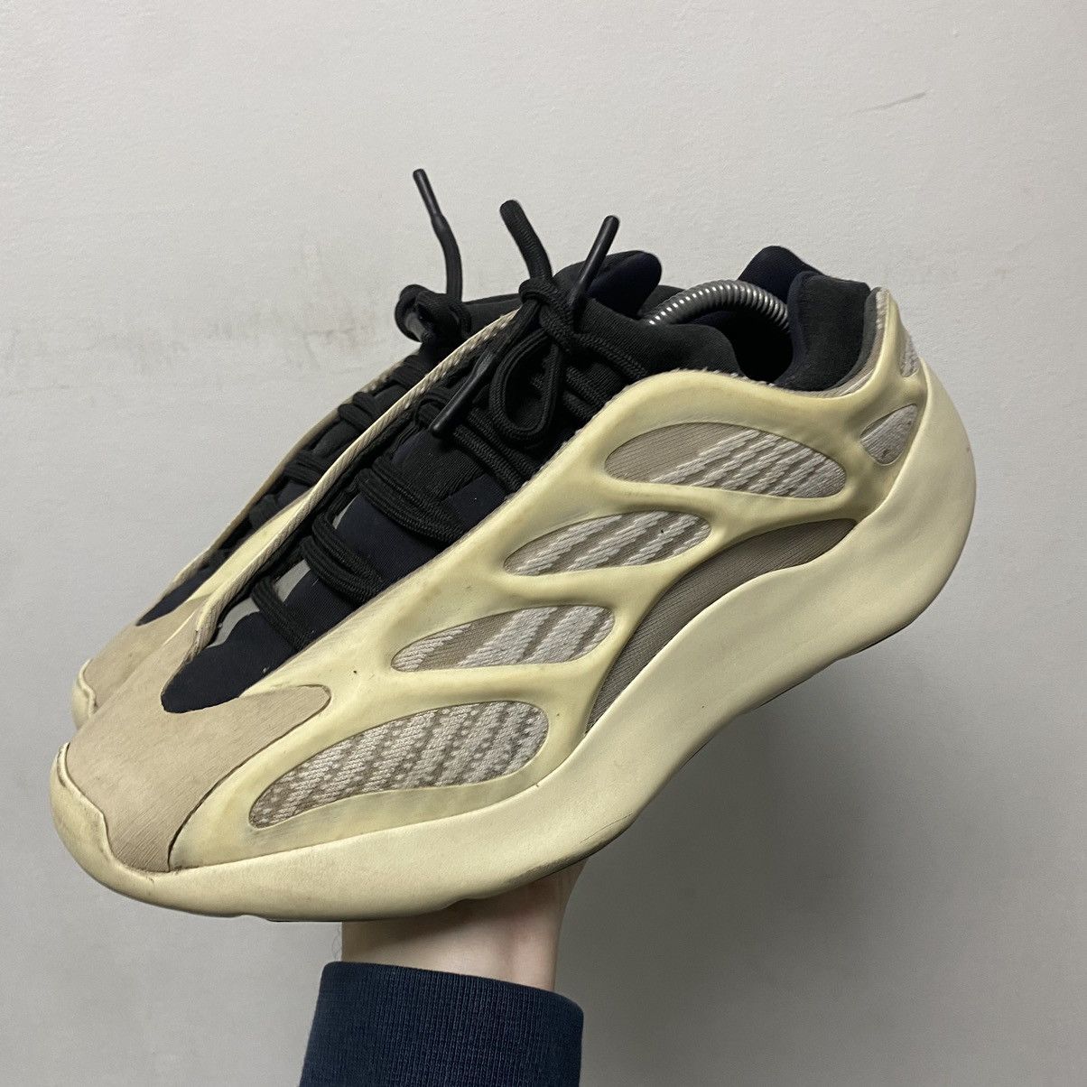 Adidas adidas Yeezy Boost 700 V3 Size US 8.5 / EU 41-42 - 6 Thumbnail