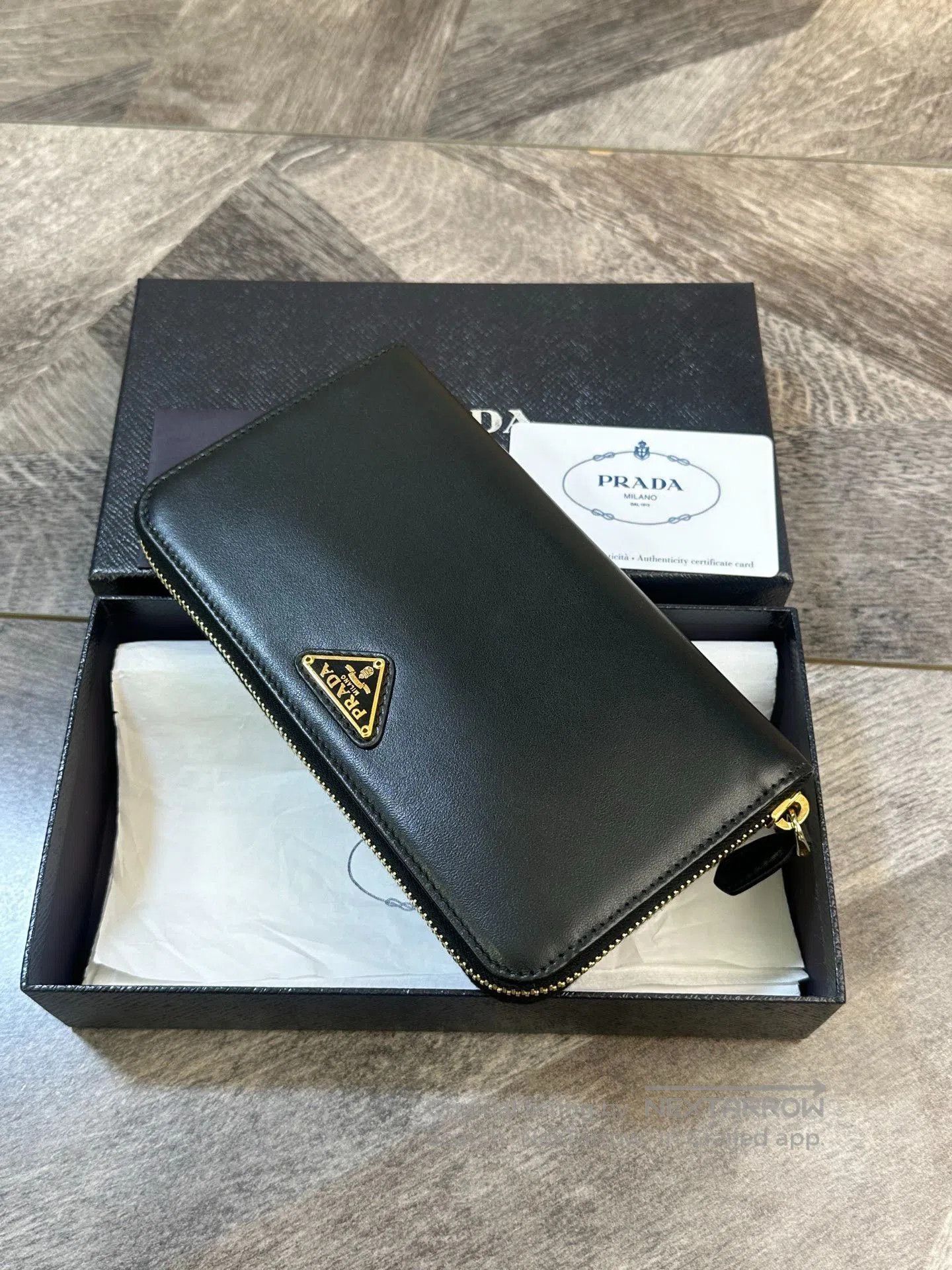 Prada Prada Classic Long Zip Wallet Clutch. Size ONE SIZE - 5 Thumbnail