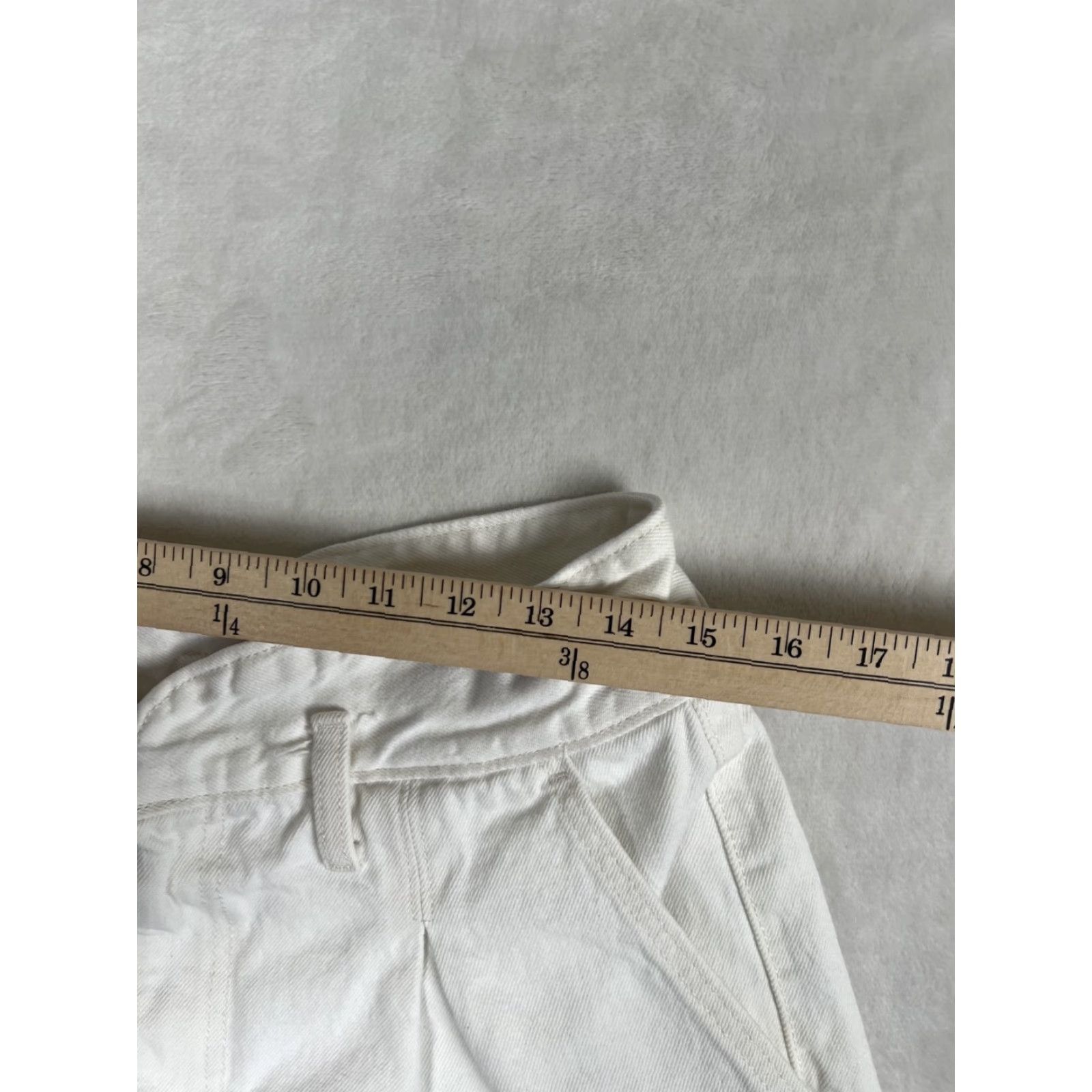 Levi's VINTAGE Levi's Shorts Womens 30 White High Rise Pleated Front Loose Fit Denim Size 30" / US 8 / IT 44 - 3 Thumbnail
