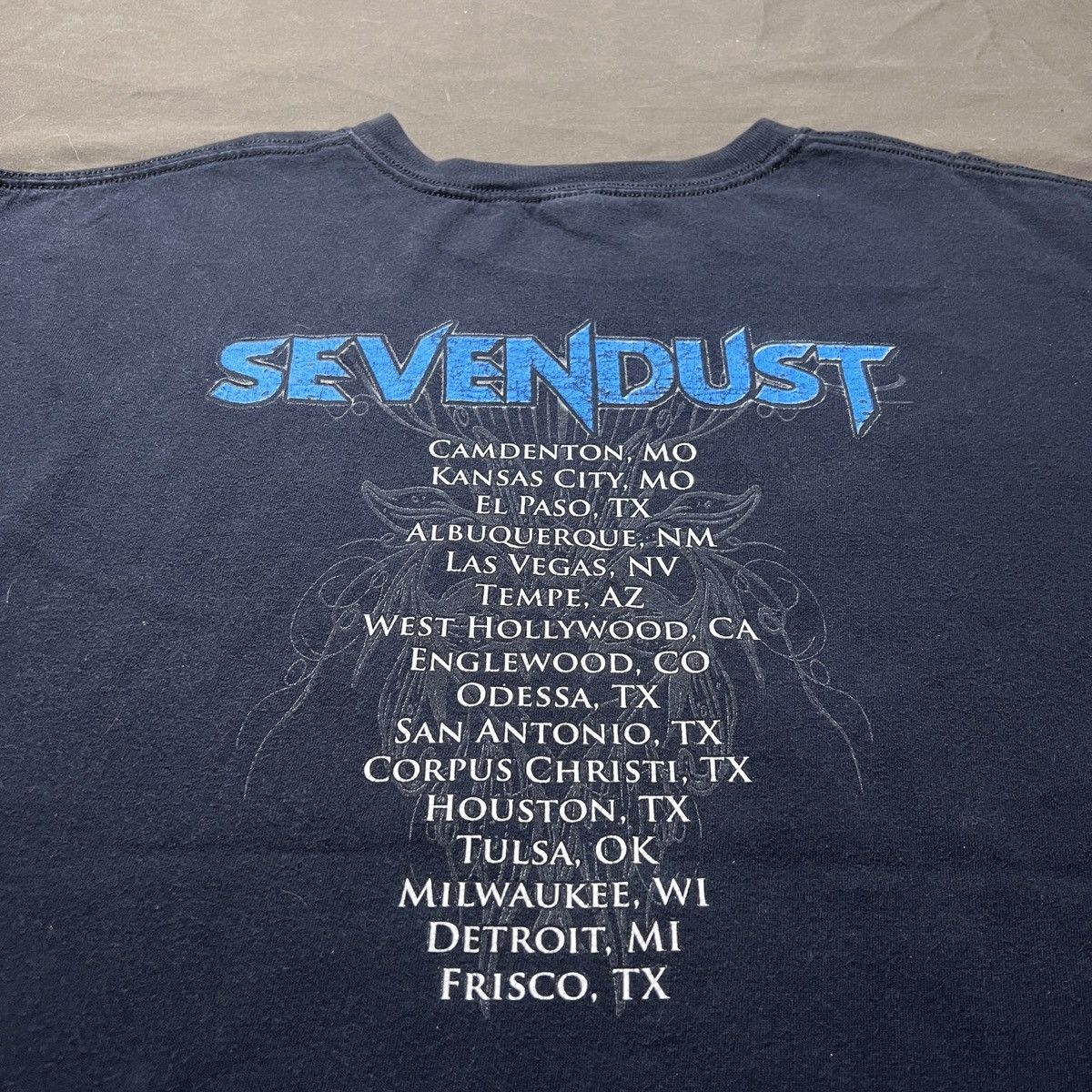 Band Tees Vintage Y2K Sevendust Nu metal Promo Tour Tee 2XL oversized Size US XXL / EU 58 / 5 - 9 Thumbnail