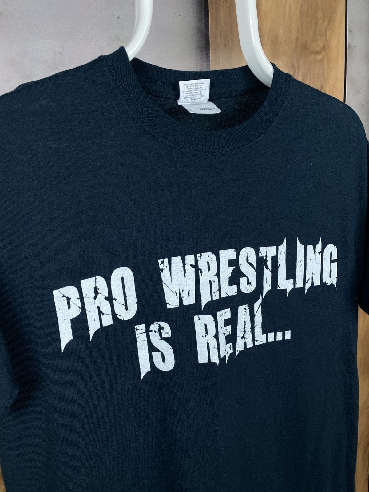 WWE 🎙️Vintage 00s T-Shirt People Are Fake Impact Wrestling Tee🎙️ Size US M / EU 48-50 / 2 - 4 Thumbnail