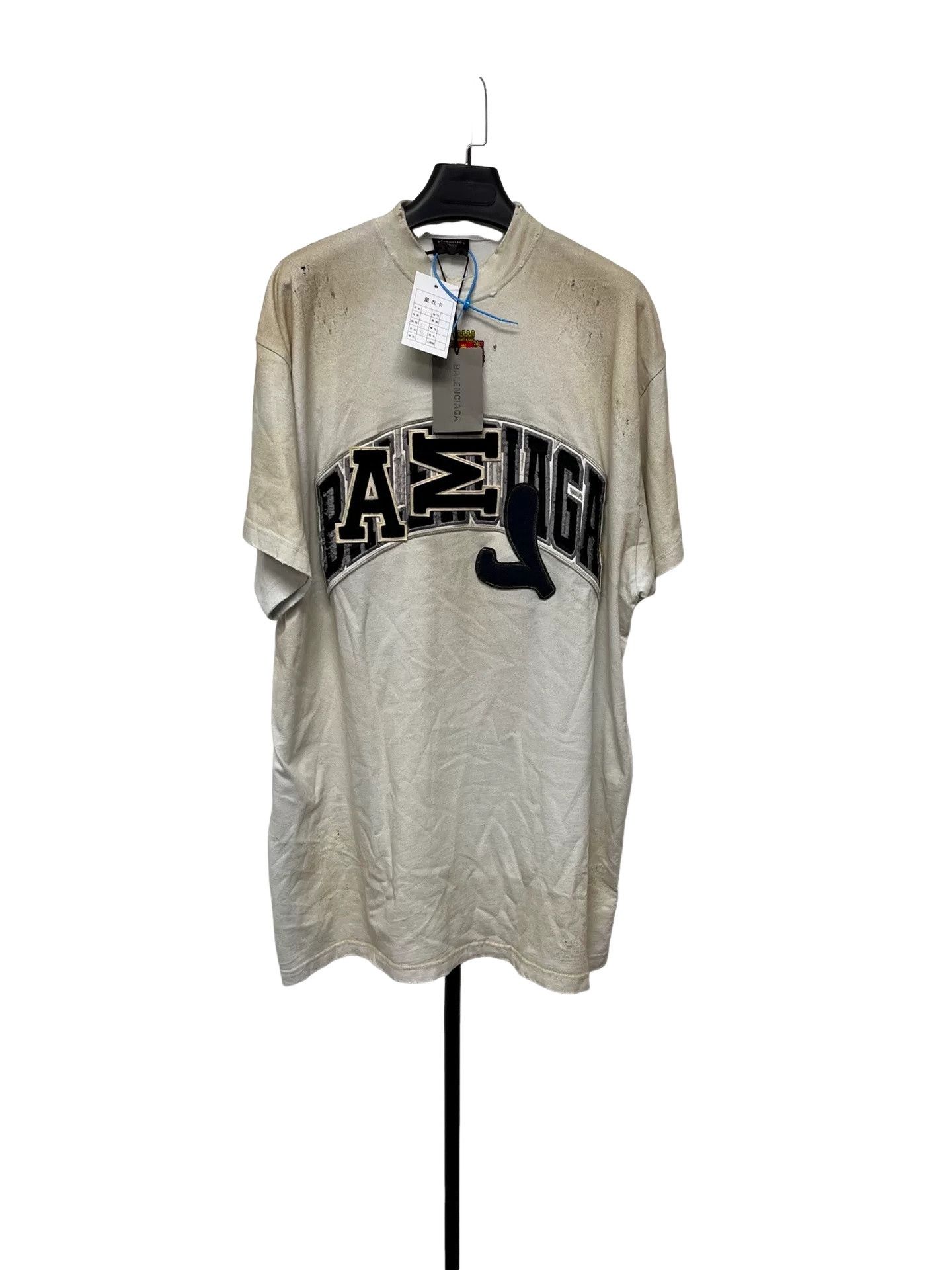 Balenciaga Balenciaga Distressed Crest T-Shirt Size 1 Size US S / EU 44-46 / 1 - 1 Thumbnail