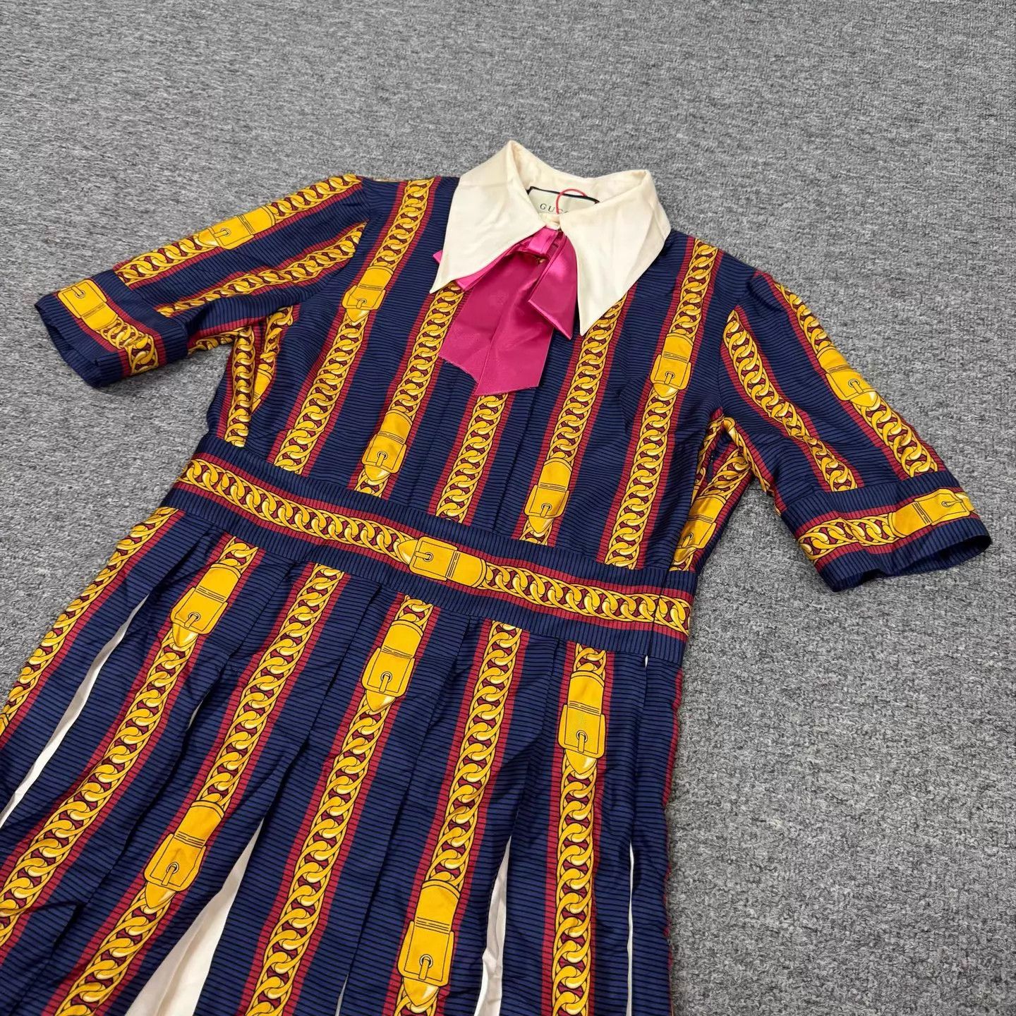 Gucci Gucci Navy Gold Stripe Hot Pink Bow Collar Dress 42 99New Size M / US 6-8 / IT 42-44 - 3 Thumbnail
