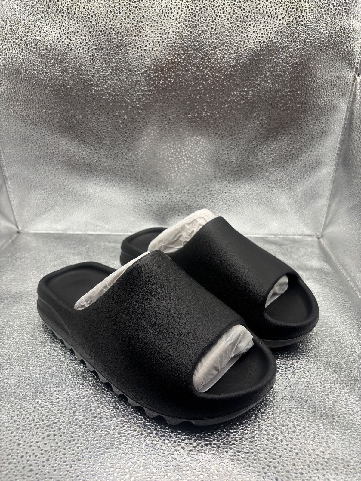 Yeezy YS-01 black yeezy slide size 9 Size US 9 / EU 42 - 1 Thumbnail