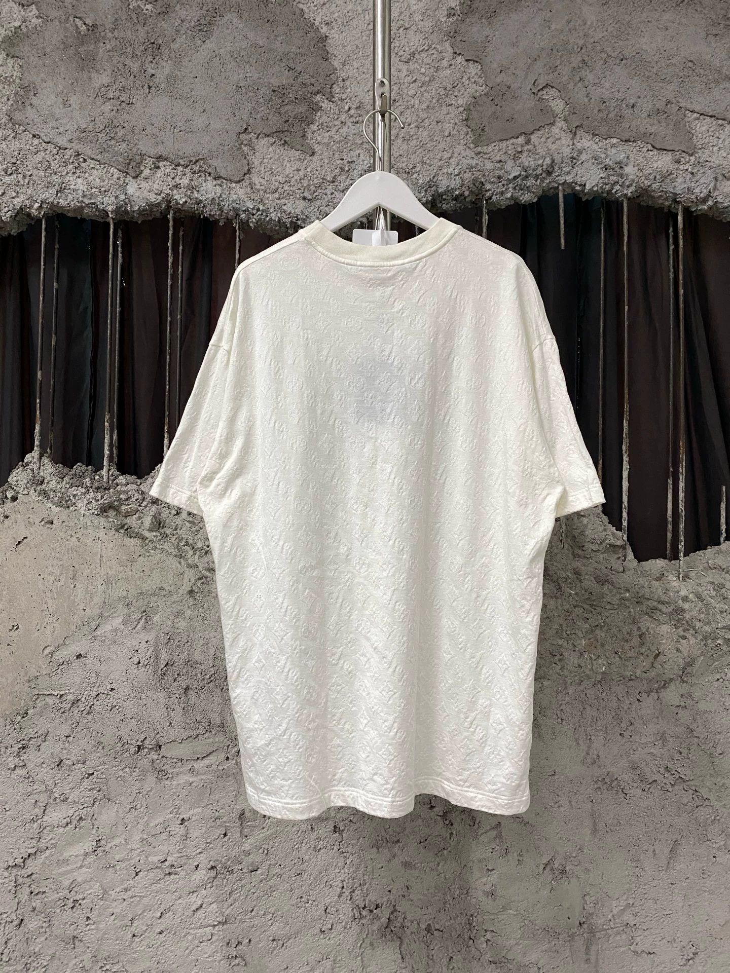 Louis Vuitton LV White Monogram Short-Sleeve Tee L NWT Size US L / EU 52-54 / 3 - 2 Thumbnail