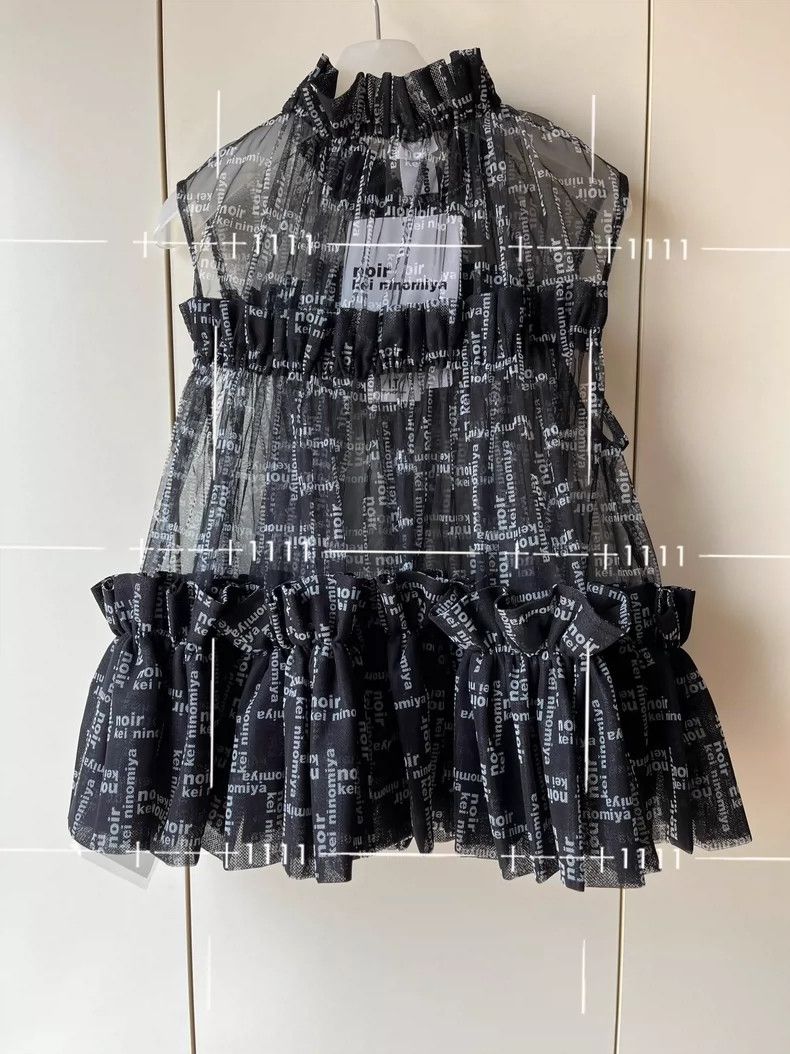 Comme des Garcons Comme Des Garcons Pleated Vest Embellished Strap Vest Size S / US 4 / IT 40 - 1 Thumbnail
