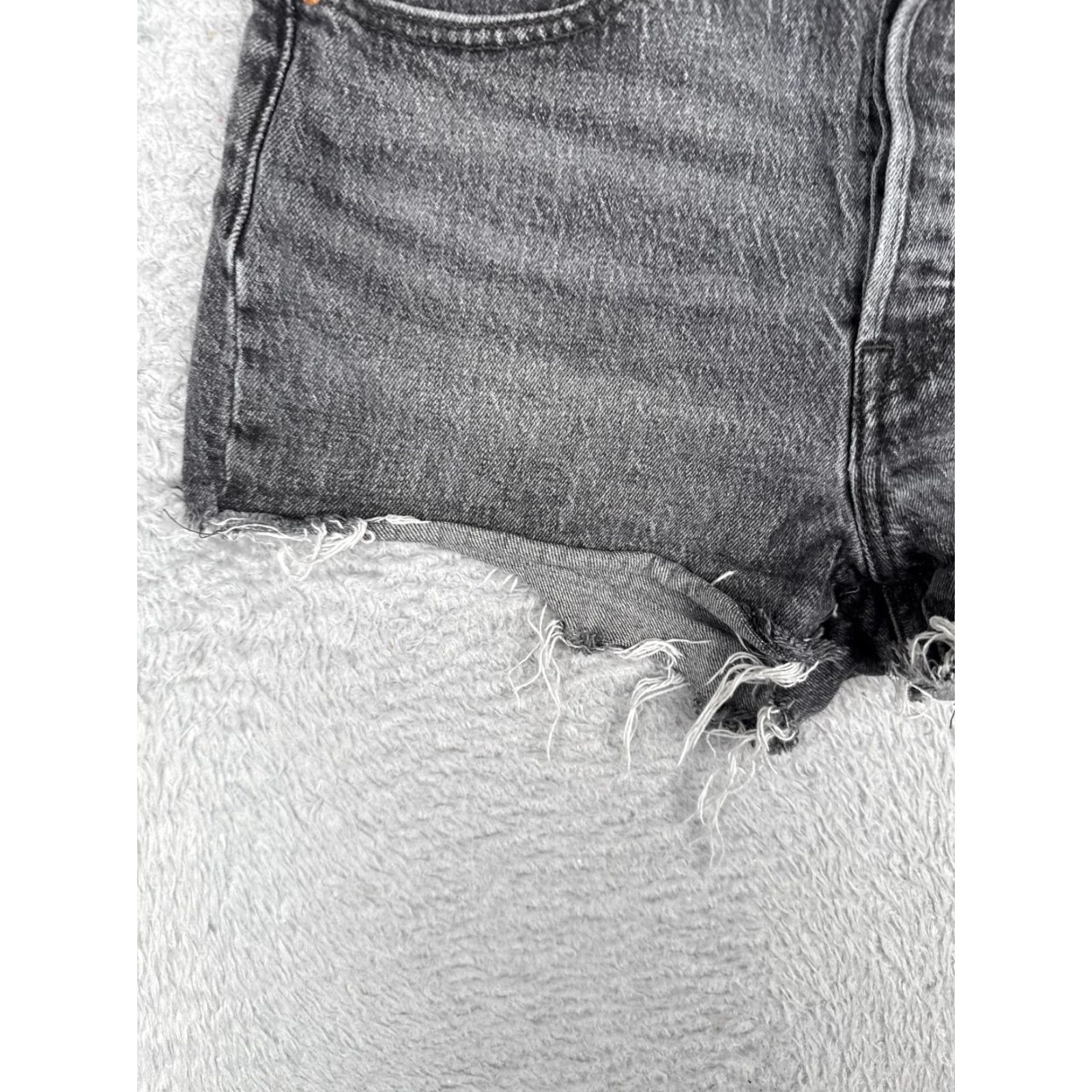 Levi's Levis Shorts Womens 28 Black Gray High Rise Denim Cutoff Button Fly Fray Hem Size 28" / US 6 / IT 42 - 3 Thumbnail