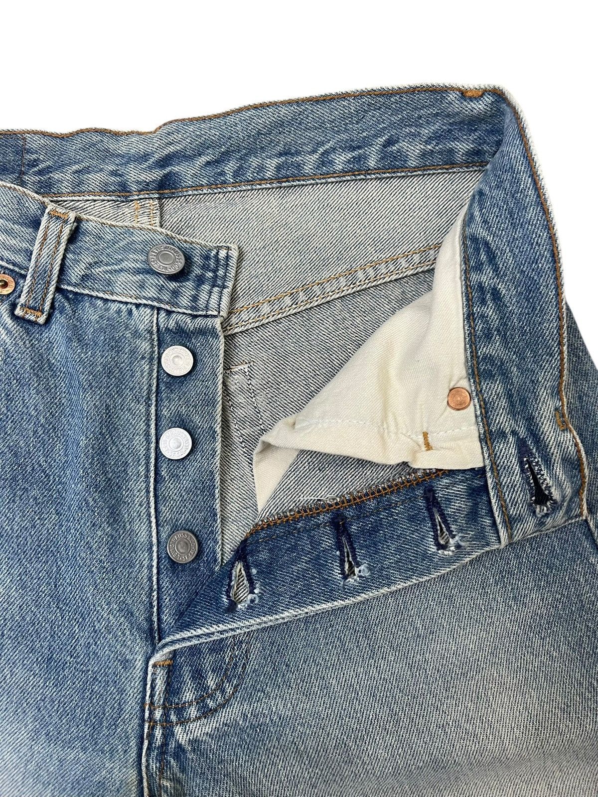 Levi's Vintage Clothing Vintage Levi’s 501 Jeans Straight Cut USA Size US 27 - 13 Thumbnail