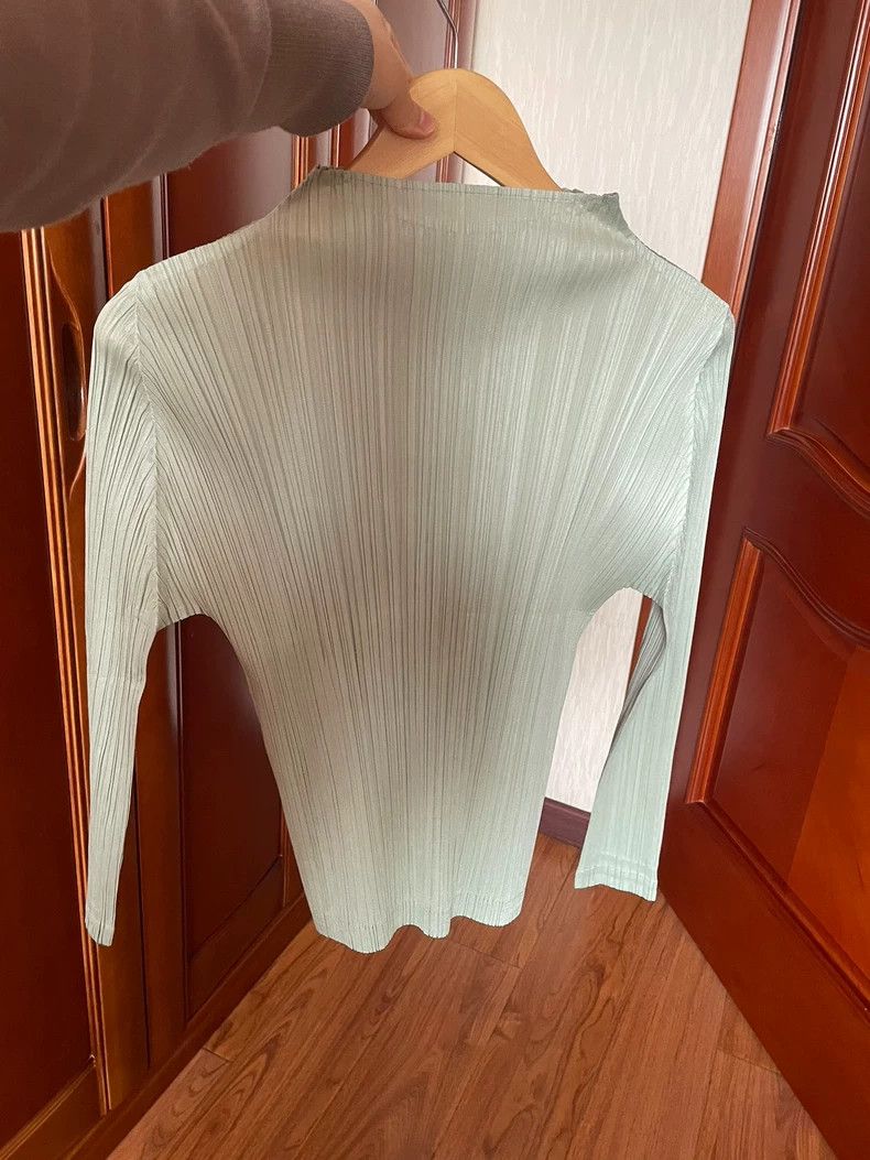 Other Issey Miyake/三宅一生 size:3 Green pleated top Size M / US 6-8 / IT 42-44 - 2 Thumbnail
