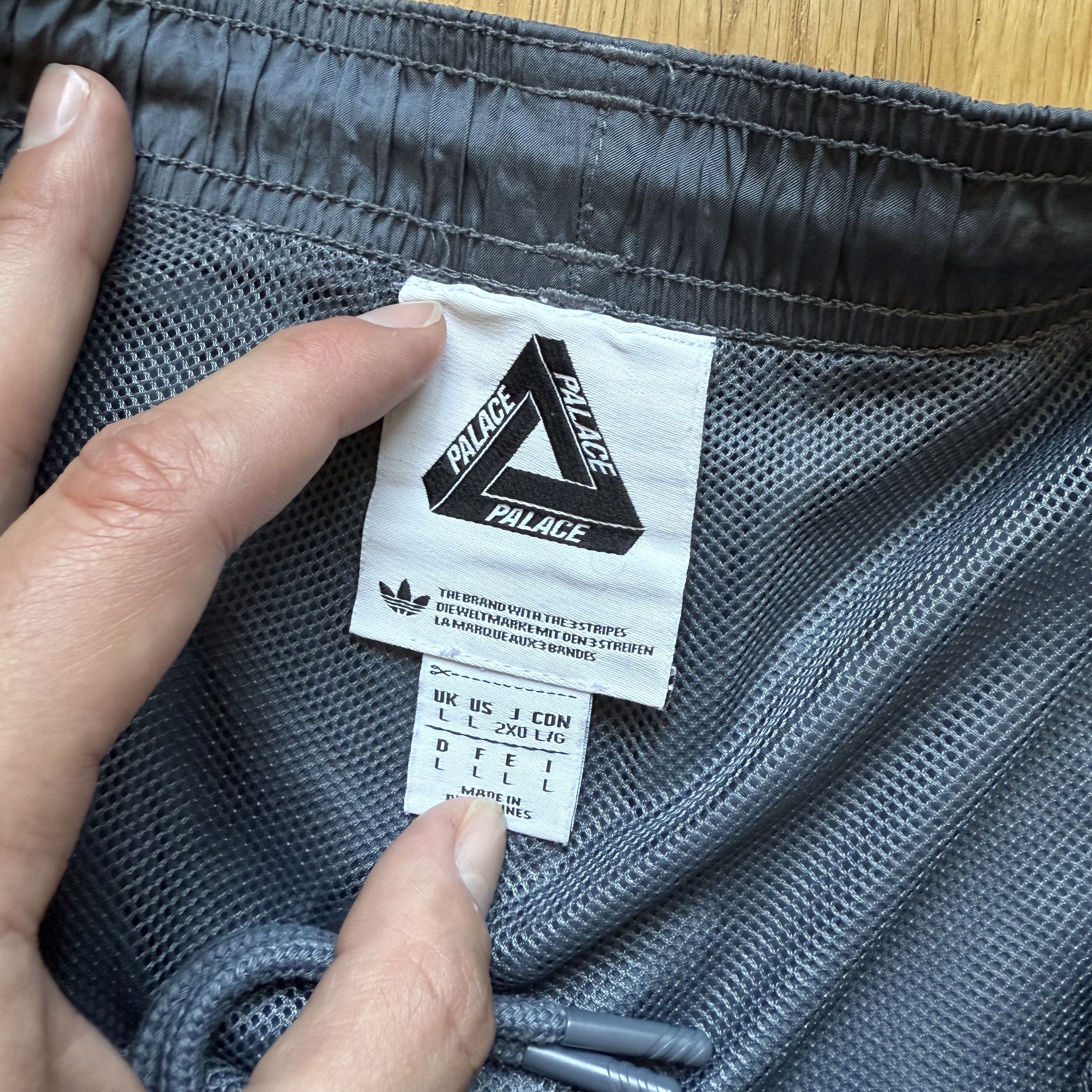 Adidas × Palace Palace x Adidas grey shorts sz L Size US 32 / EU 48 - 4 Thumbnail