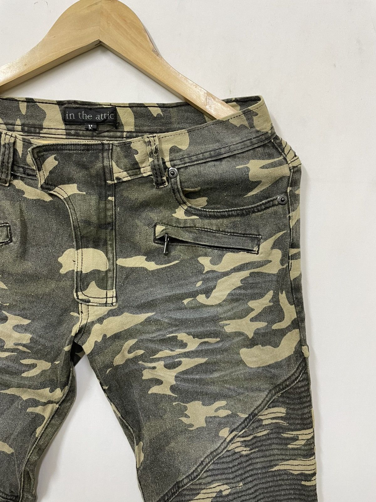 In The Attic Vintage Perfect Faded Biker Punk Camo Pants Size 30" / US 8 / IT 44 - 2 Thumbnail