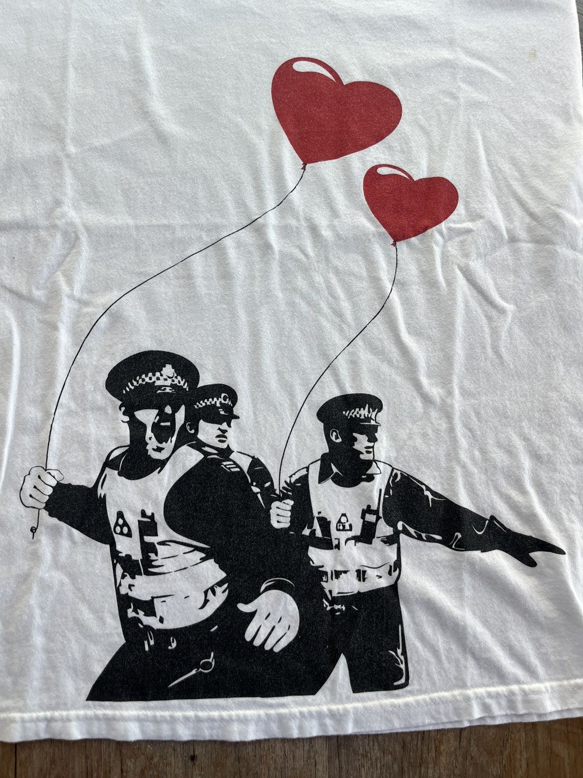 Designer Banksy Artwork design 00’s T-shirt Size US M / EU 48-50 / 2 - 5 Thumbnail